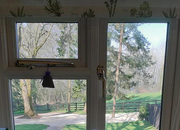 view-from-shepherds-hut-rookery-farm-broadway-w.jpg