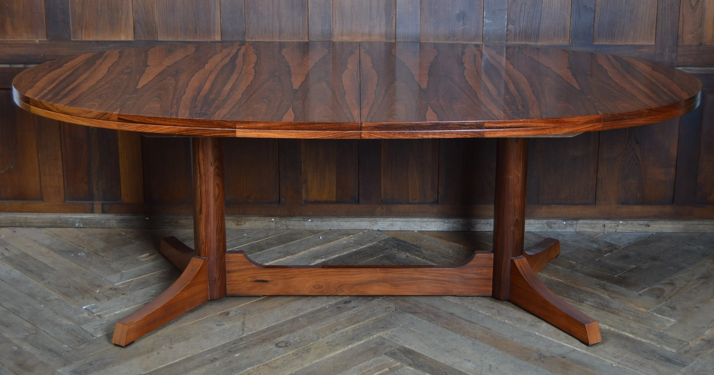 Mid-Century Robert Heritage for Archie Shine Rosewood Extendable