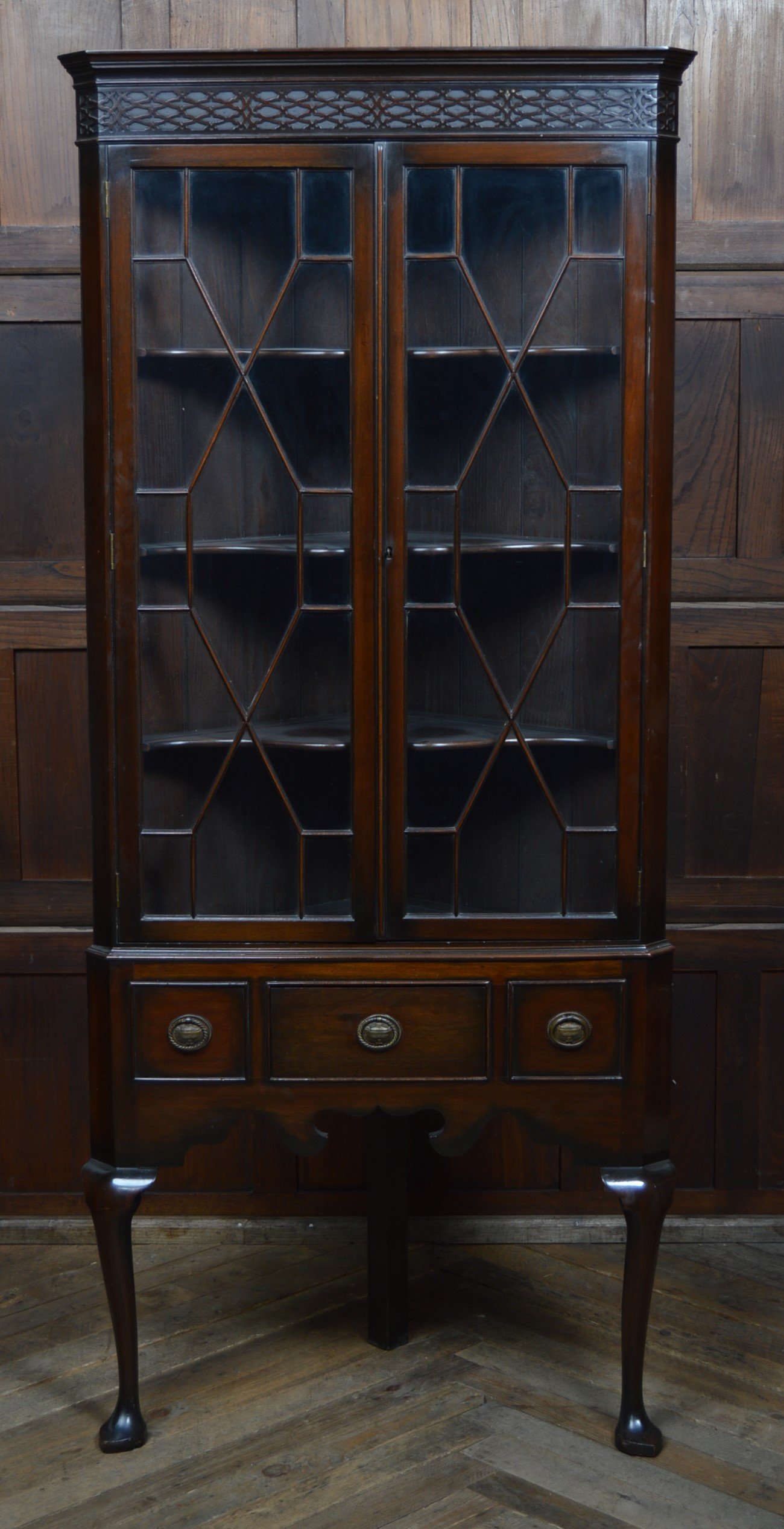 Edwardian Mahogany Corner Cabinet - SAI3503