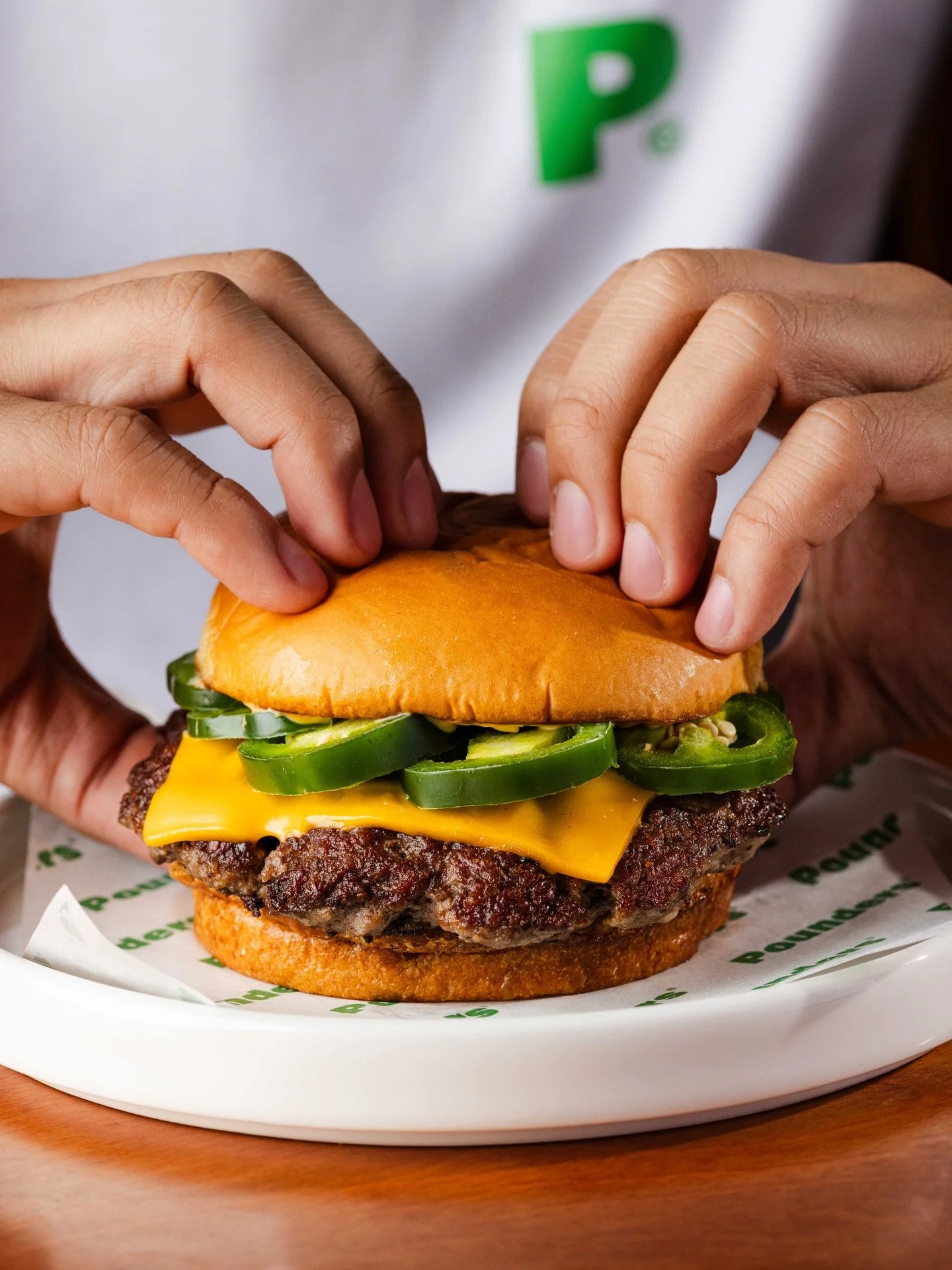 comfort food classics with a side of soul @pounders.ae 

#burgers #foodphotography #dubai