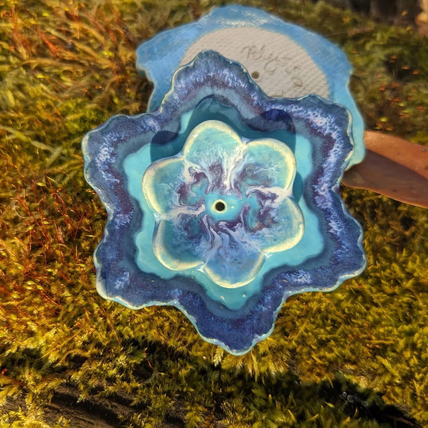Blue Dahlia Incense Burner.jpg