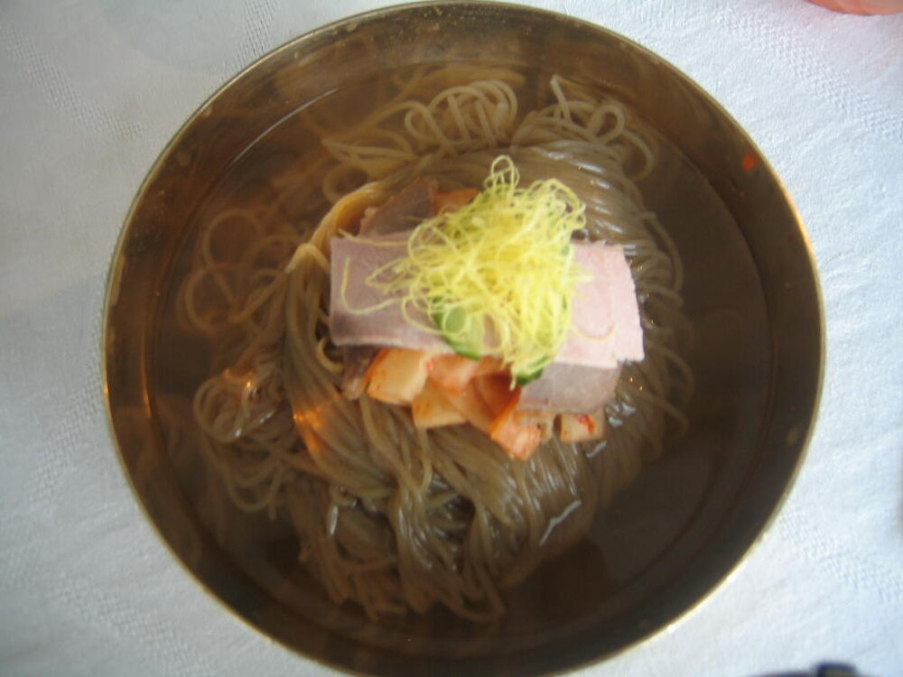 Cold_Noodles_at_Famous_Okryu_Restaurant_(10108835864).jpg