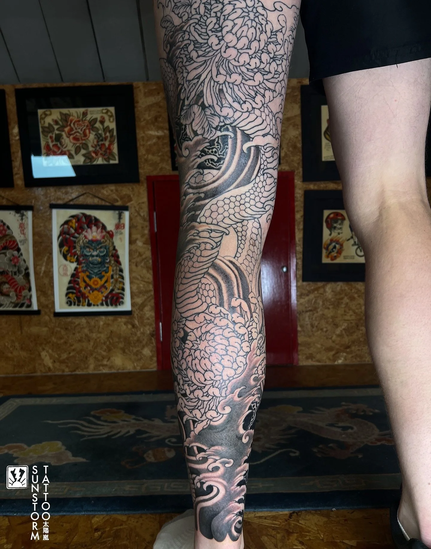 Couple of days of background shading for @maxtate02 
Thanks alot man 🙏🏽 
@seventhswordtattoo 
#tattoos #tattooer #irezumi #irezumiuk #japanesetraditional #carlisle #carlisletattoo #cumbria #cumbriatattoo #sunstormtattoo