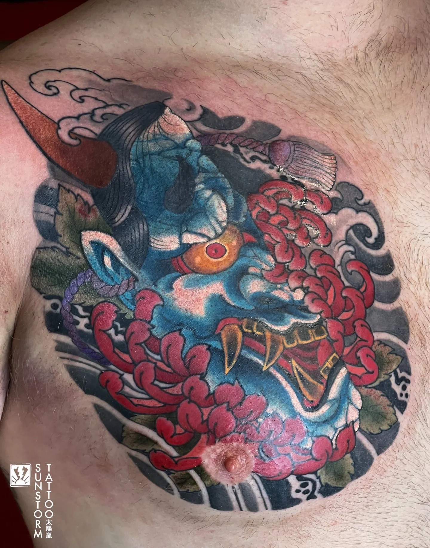 Cracked mask to cover an old Panther for Sam. Thanks man! 

If you&rsquo;d like a Japanese tattoo next year, please consider me 🫱🏽&zwj;🫲🏼
@seventhswordtattoo 
#tattoos #tattooer #japanesetattoo #irezumi #irezumiuk #hannya #mask #chrysanthemum #su