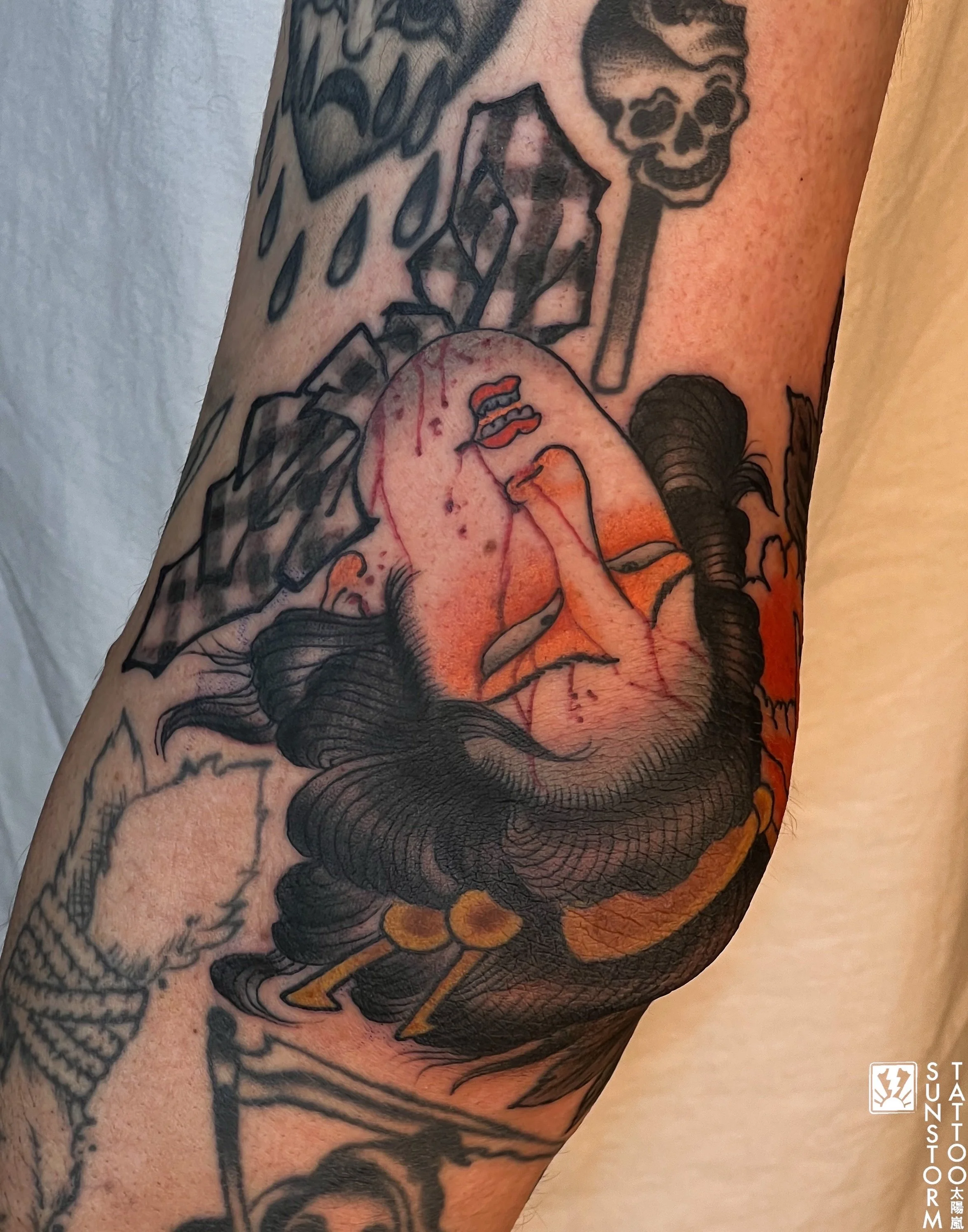 Elbow action with @analjam 🔥🔥

Space in June, I&rsquo;d love to tattoo you 🙏🏽

@seventhswordtattoo 

#tattoos #japanesetattoo #irezumiuk #namakubi #carlisletattoo