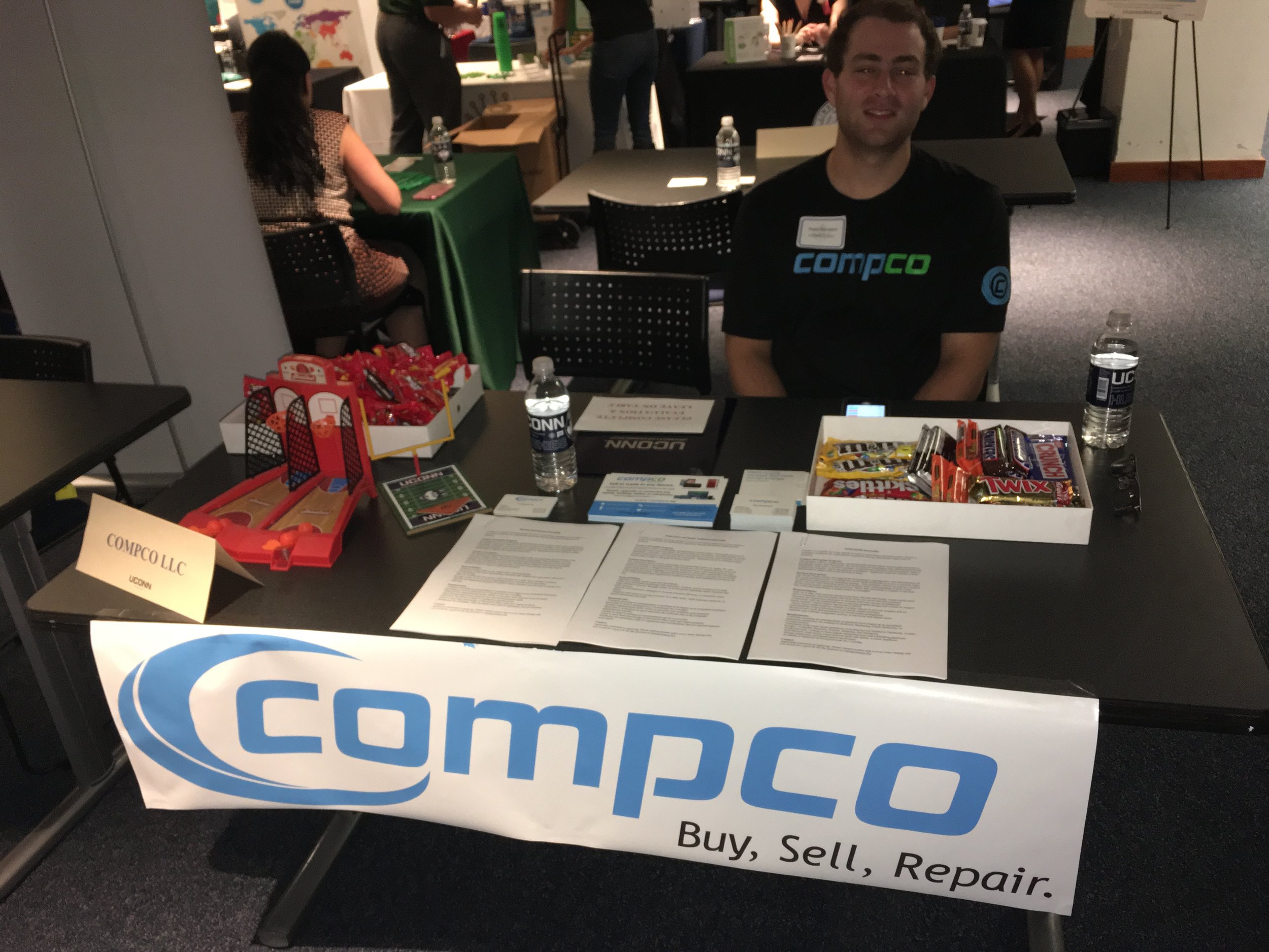  Dan at Compco’s 2nd career fair at UConn Stamford 