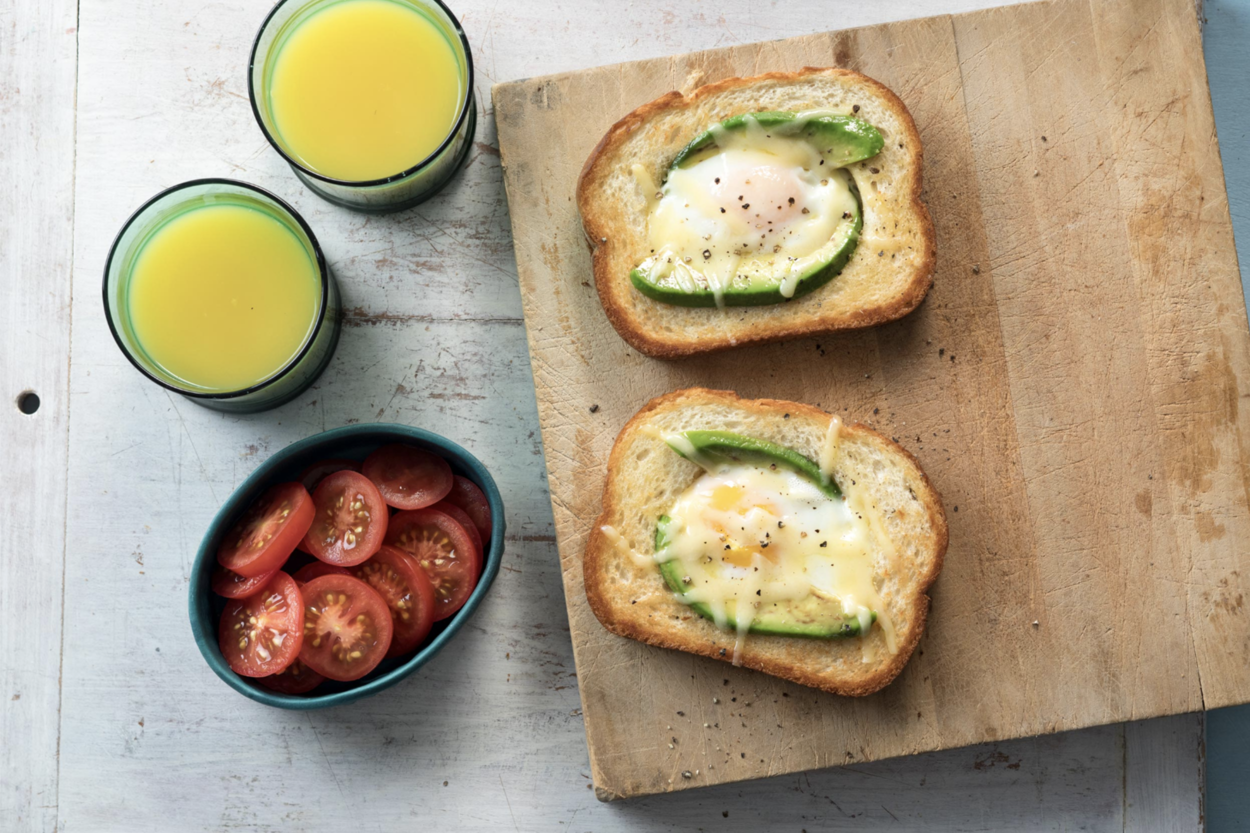 Avocado-Egg in a Hole