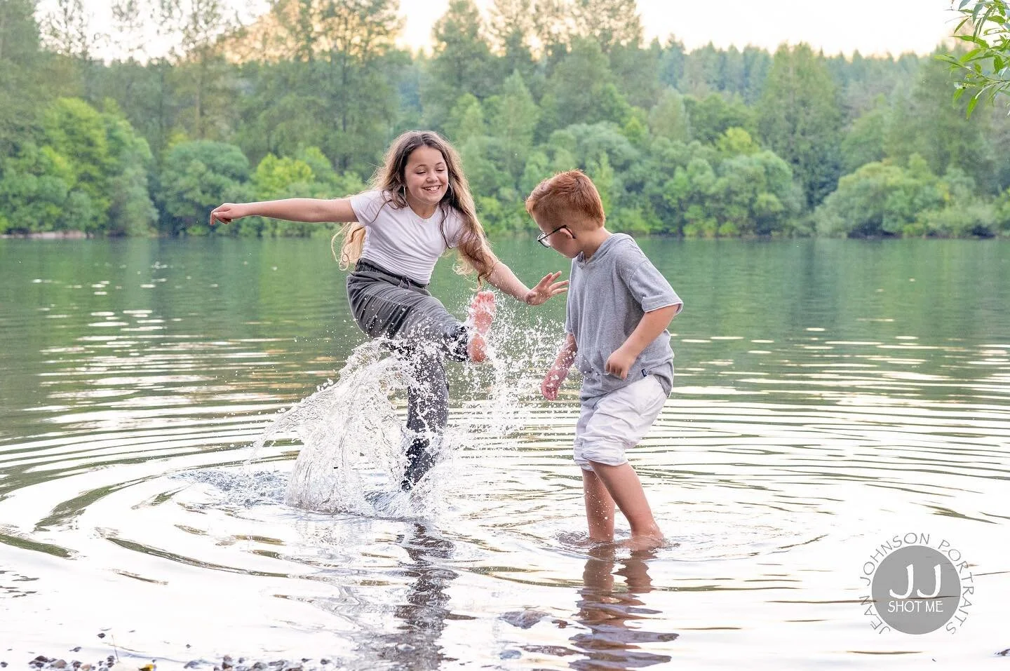When the kids beg to go swimming the whole portrait session, you LET THEM 😂😍