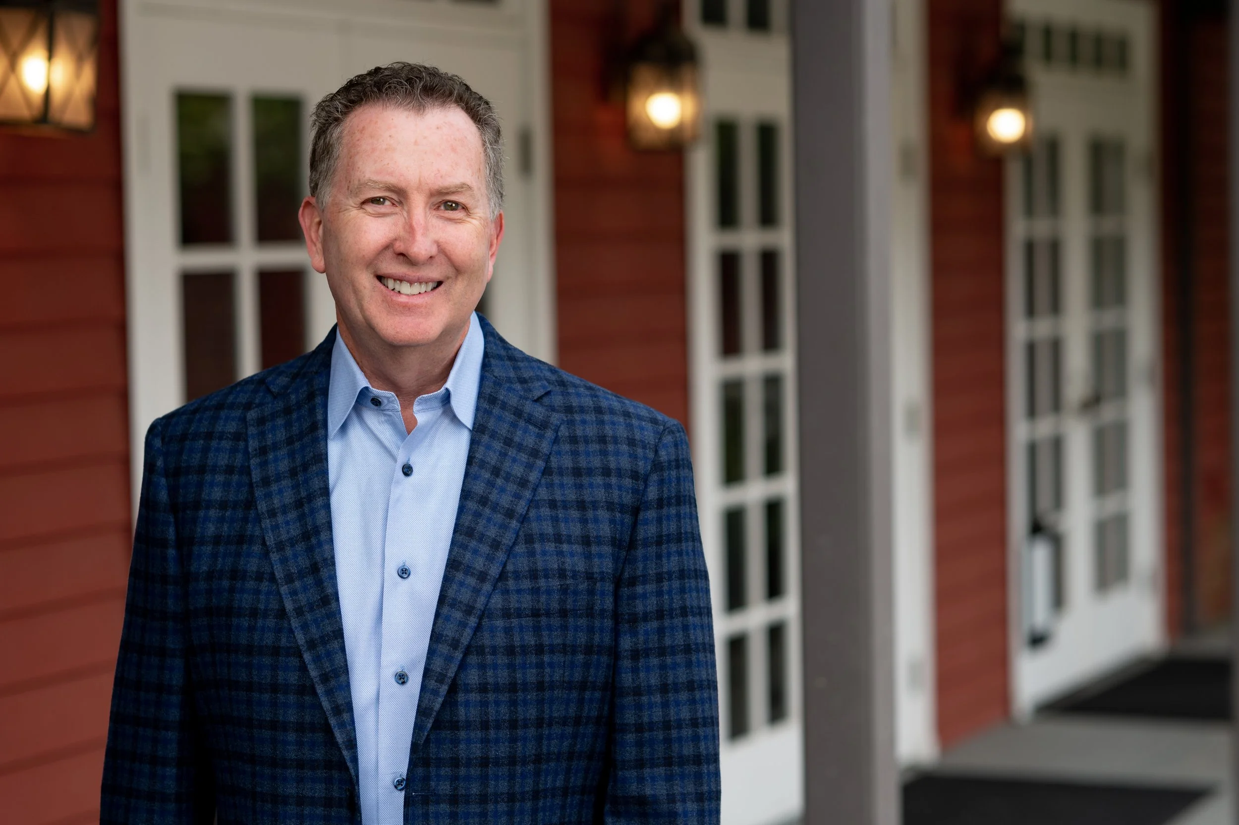 HEADSHOTS FOR DIFFERENT INDUSTRIES: WHAT STYLE FITS YOUR CAREER?