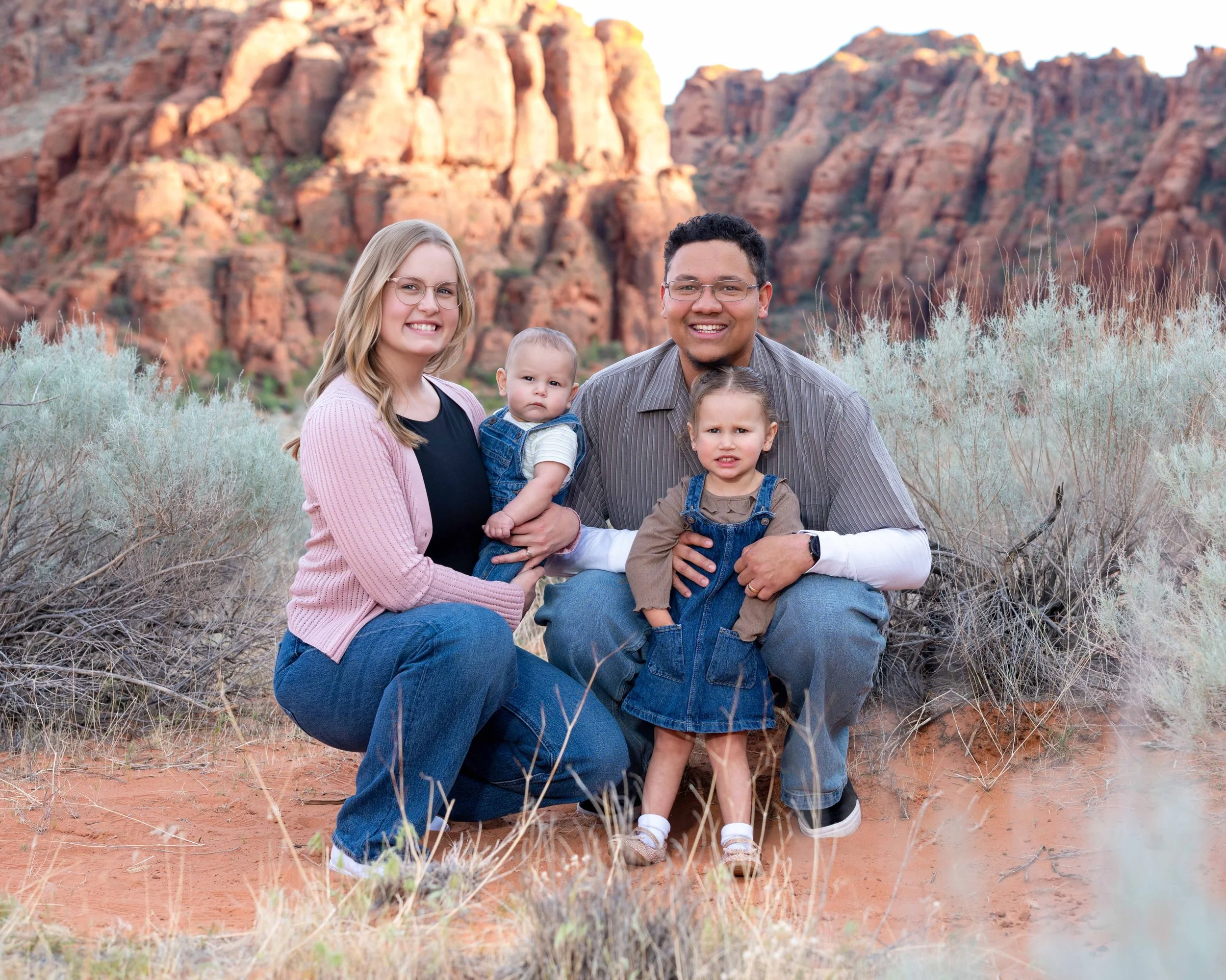 FROM SESSION TO ARTWORK: WHAT HAPPENS AFTER YOUR FAMILY PHOTOS ARE TAKEN. 