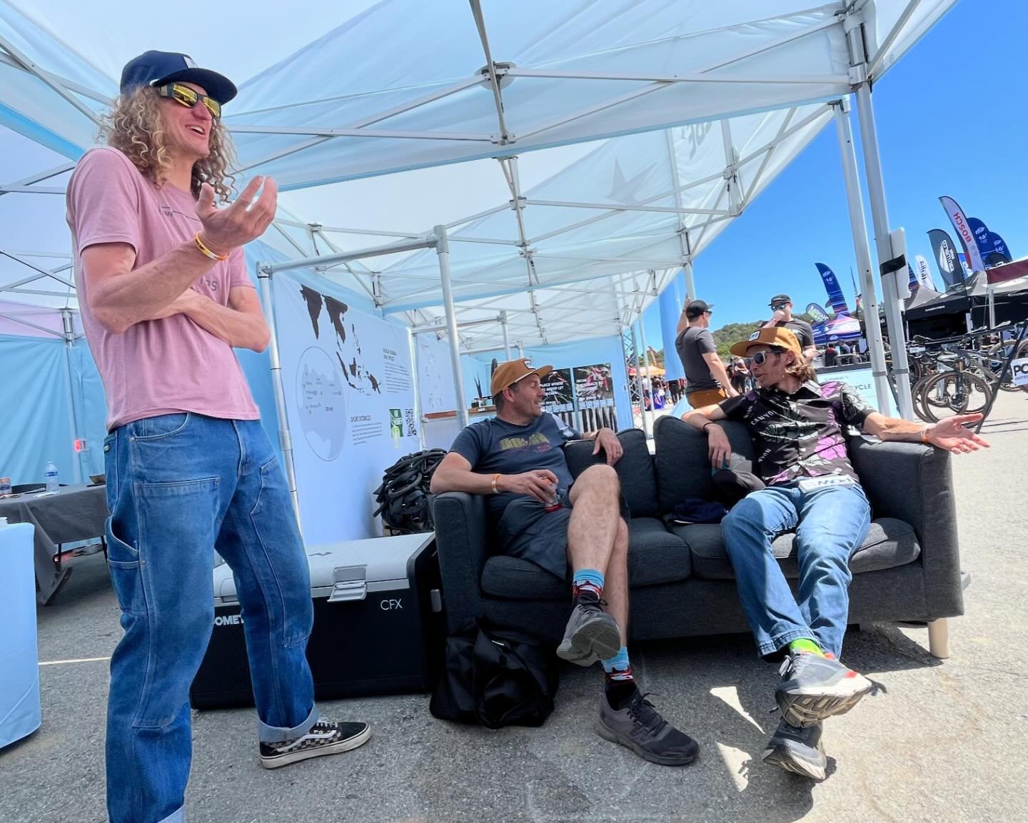 Spending a lil&rsquo; quality time on day 3 of @seaotterclassic with @wicknasty and @pstetina&hellip; relaxing in the shade at the @schwalbetires tent!

#seaotterclassic #transrockies #saturday #chilling #monterey #pow #relaxing #welovebikes #yaybike