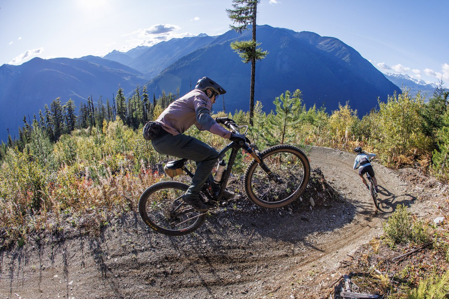 Sombrio Stage 4 Kaslo — SingleTrack 6 Ride the West