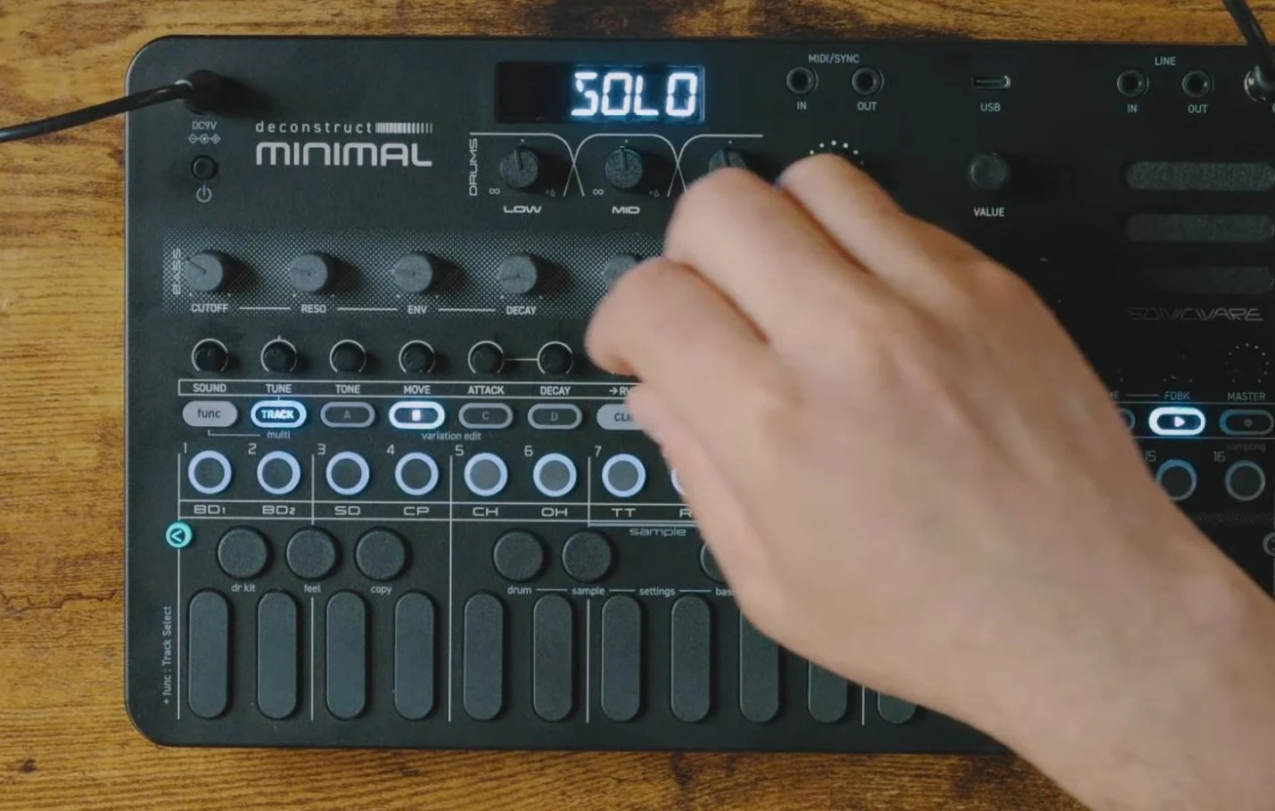 Sonicware deconstruct MINIMAL: Hands-On Review & Replay — EZBOT
