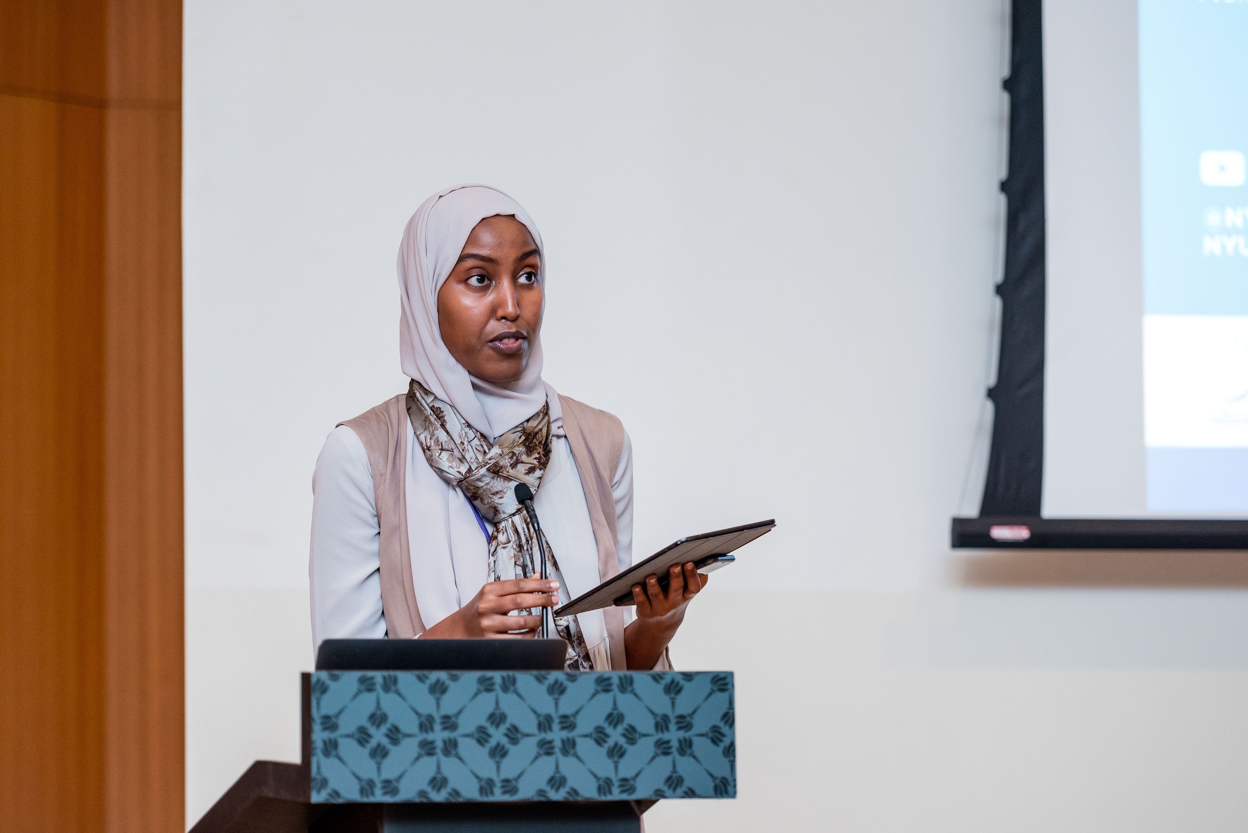 ELE_NYUAD_AI&Blockchain_Day 1-10.jpg