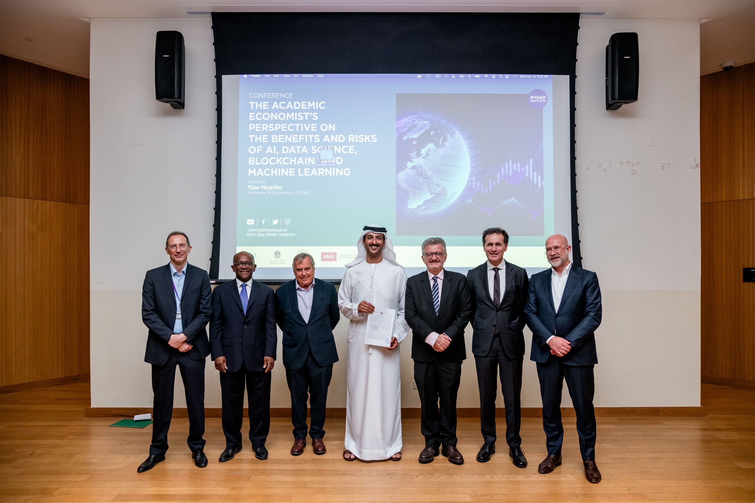 ELE_NYUAD_AI&Blockchain_Day 1-130.jpg
