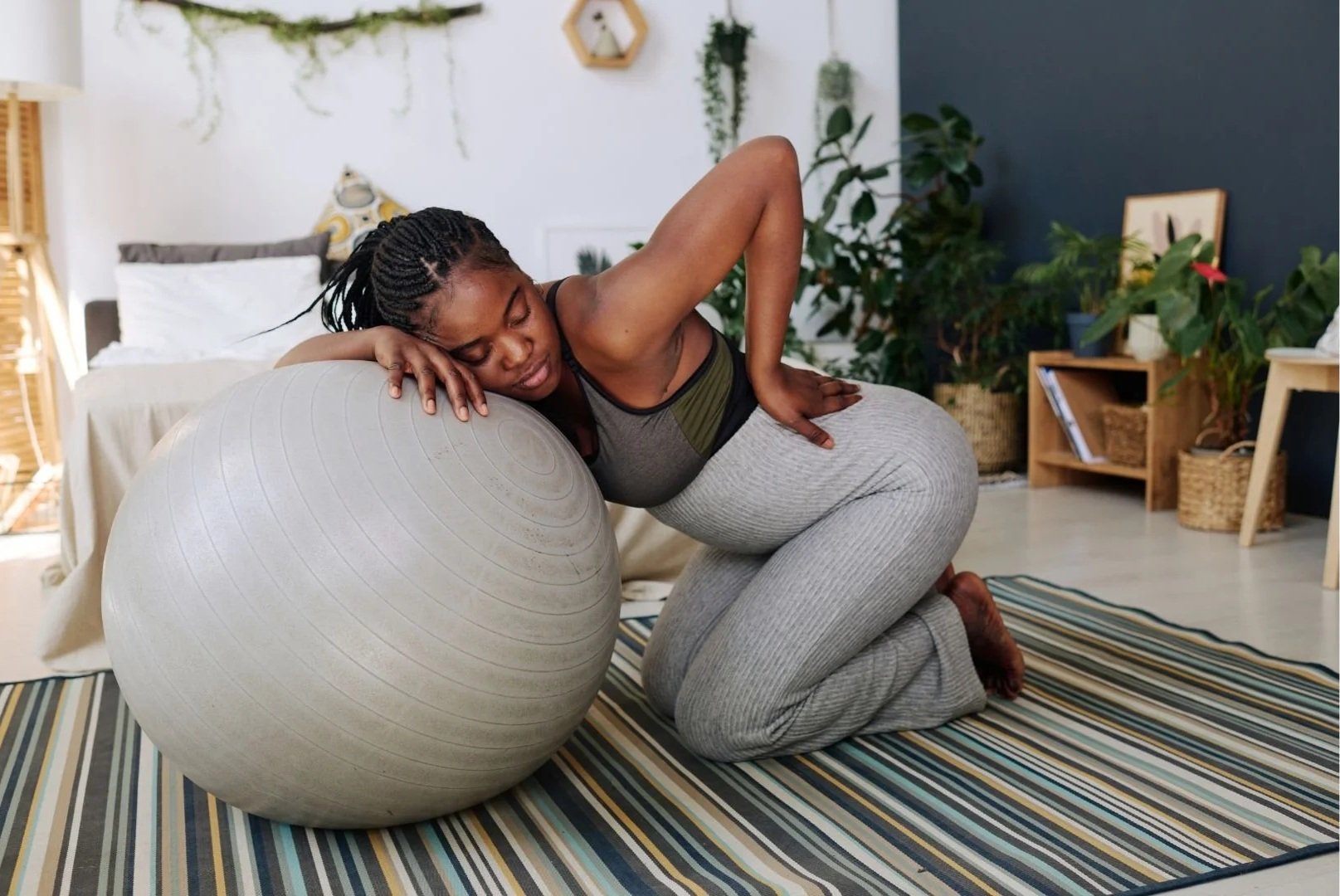 stretching in early labor