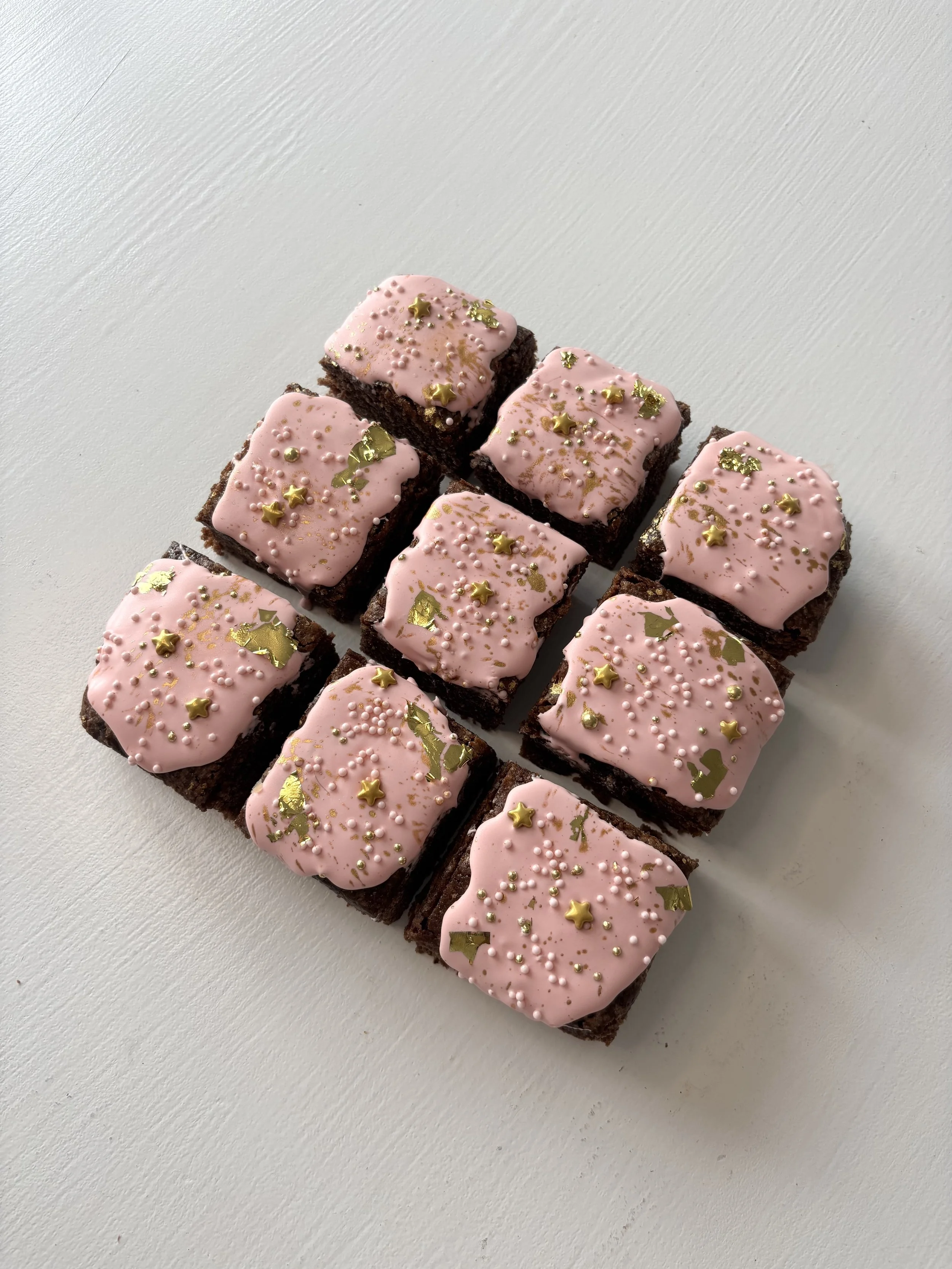 Pink valentines brownie