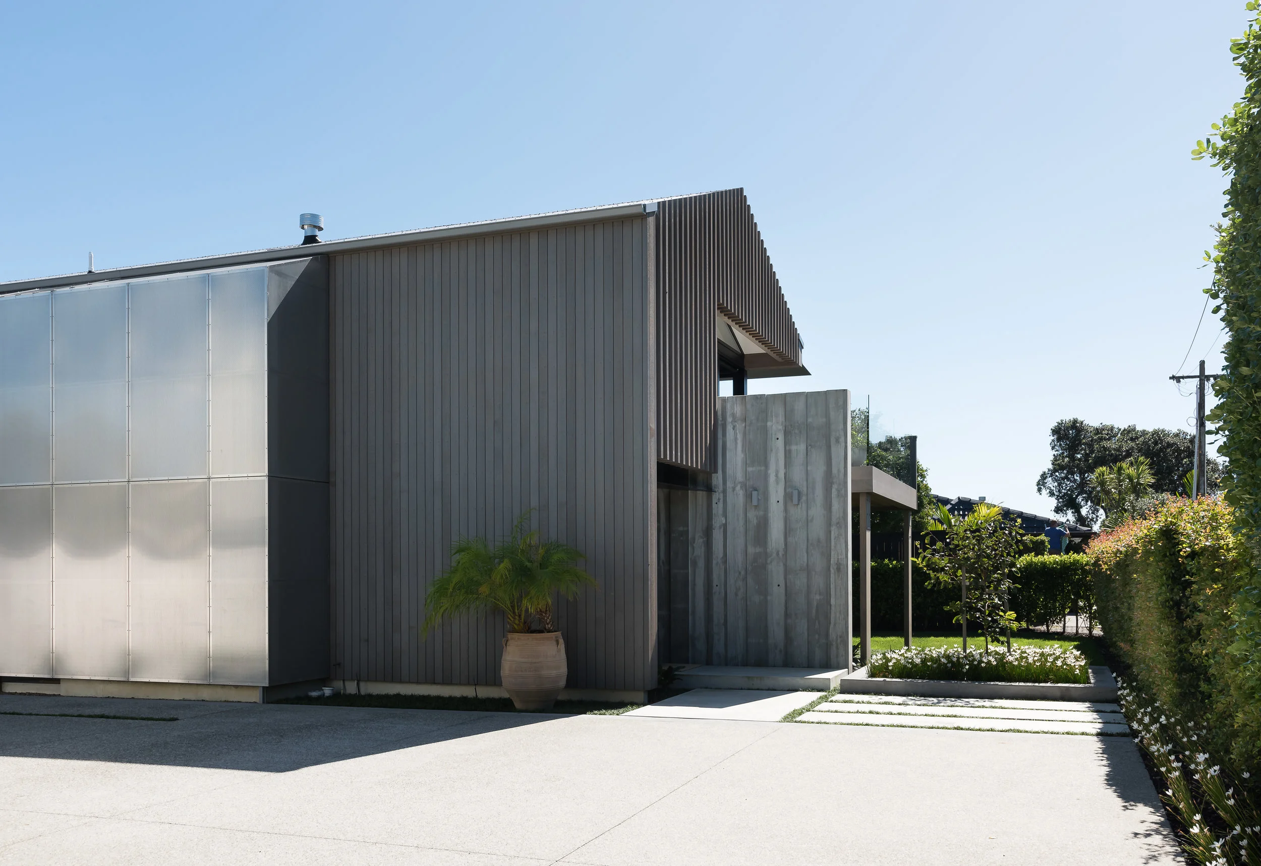 22a Oxford Tce driveway.jpg