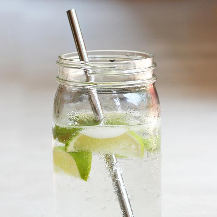Glass Jar Cups with Lids and Stainless Steel Straws Drinking