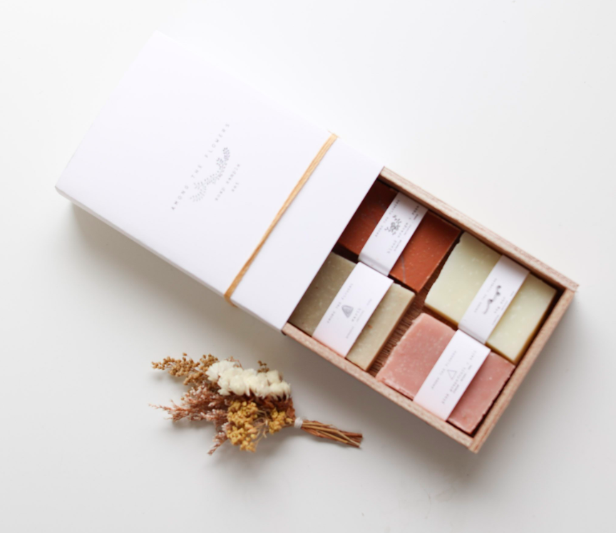 among the flowers gift set.png
