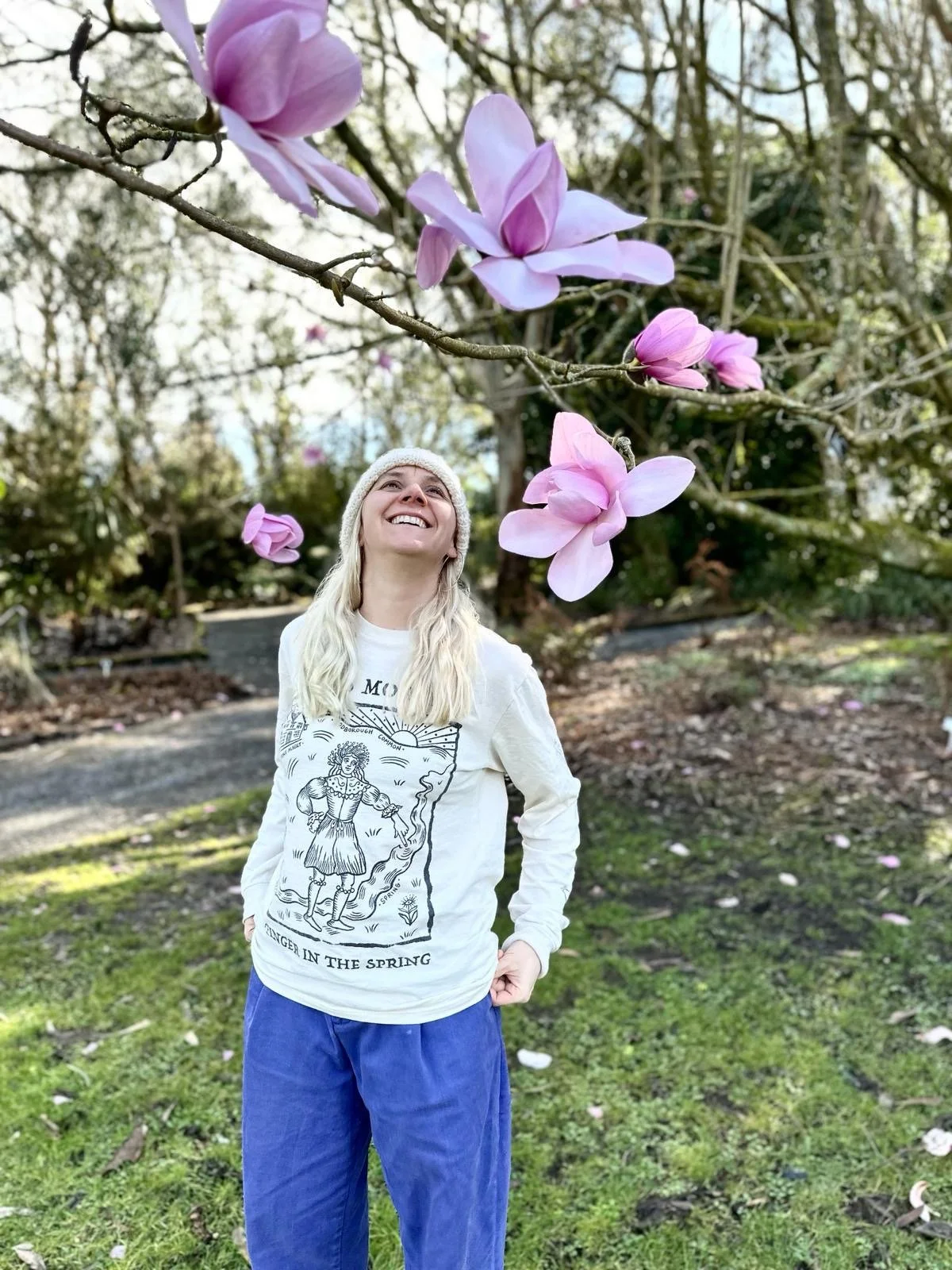 boss morris finger in the spring shirt3.JPG