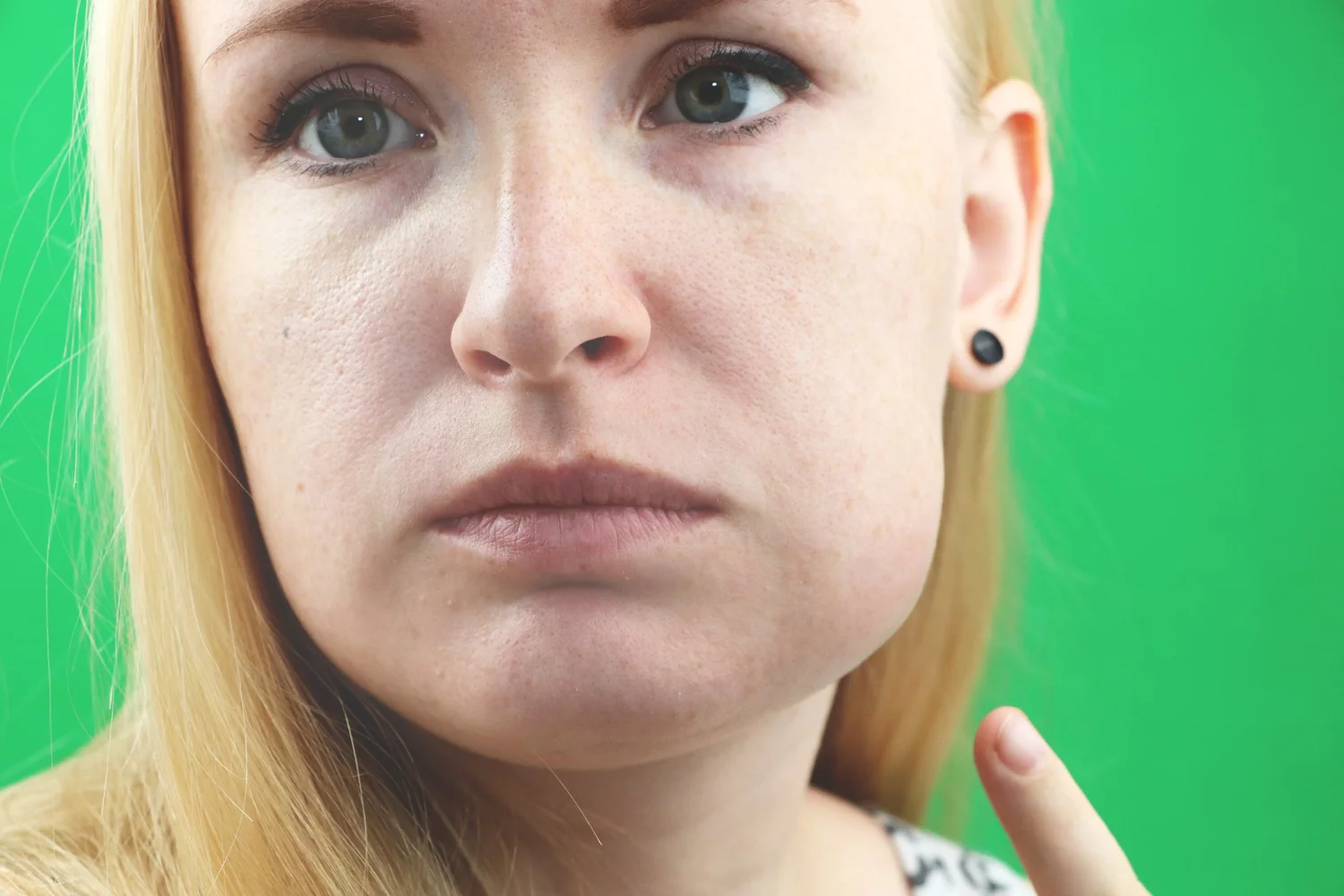 causes-of-swollen-cheeks-and-lips-lipstutorial