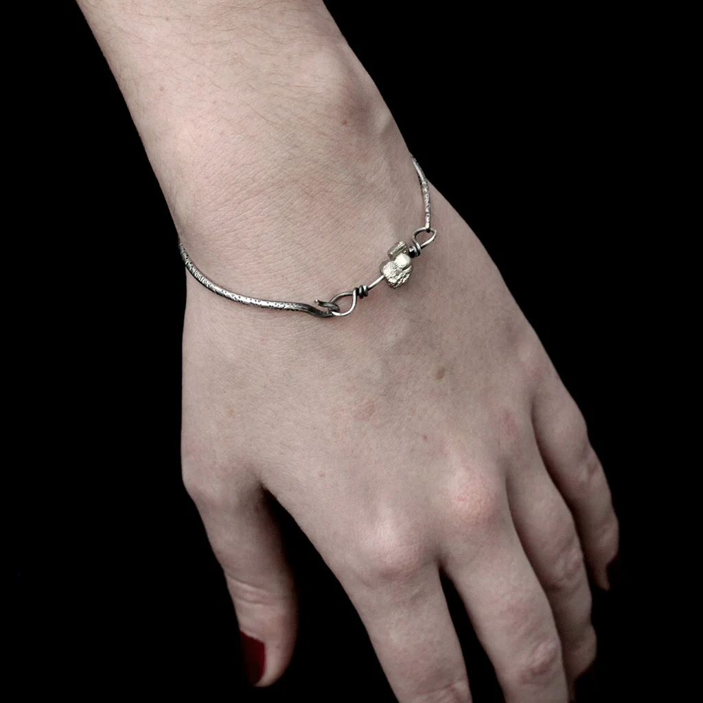 INT BRACELET 1_BD.jpg