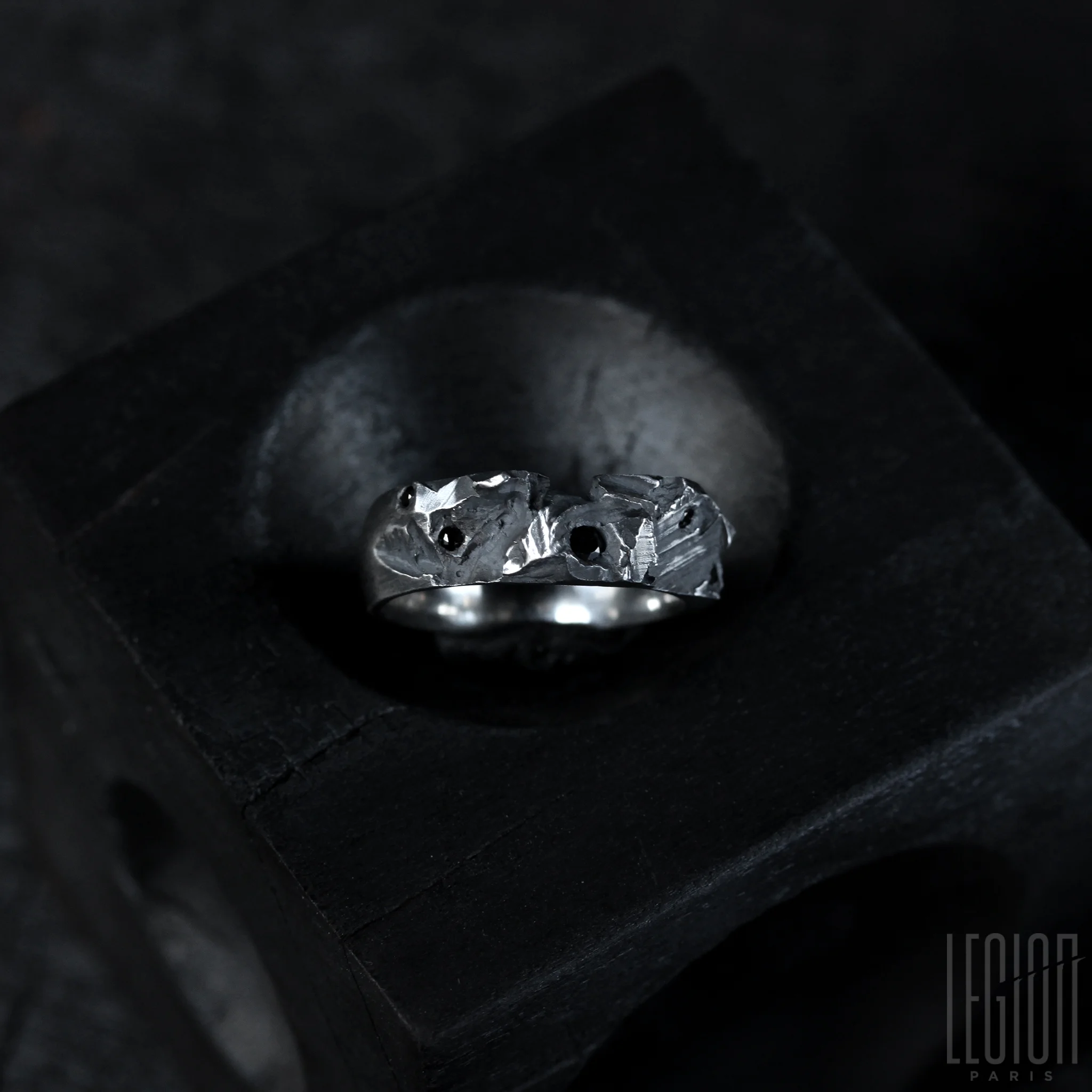 MAUNA LOA BLACKSTONE RING 5.jpg