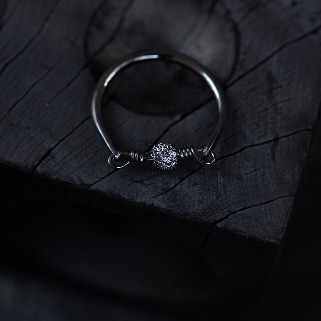 SEASONLESS RING DIAMOND BLACK 1_BD.jpg