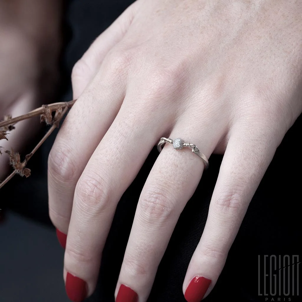 DIAMOND SEASONLESS GOLD RING BD.jpg