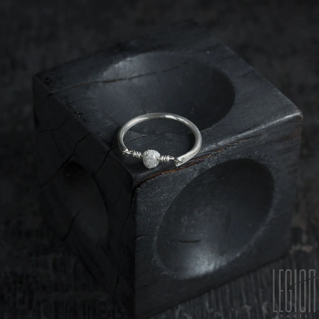 SEASONLESS RING DIAMOND WHITE GOLD BD.jpg