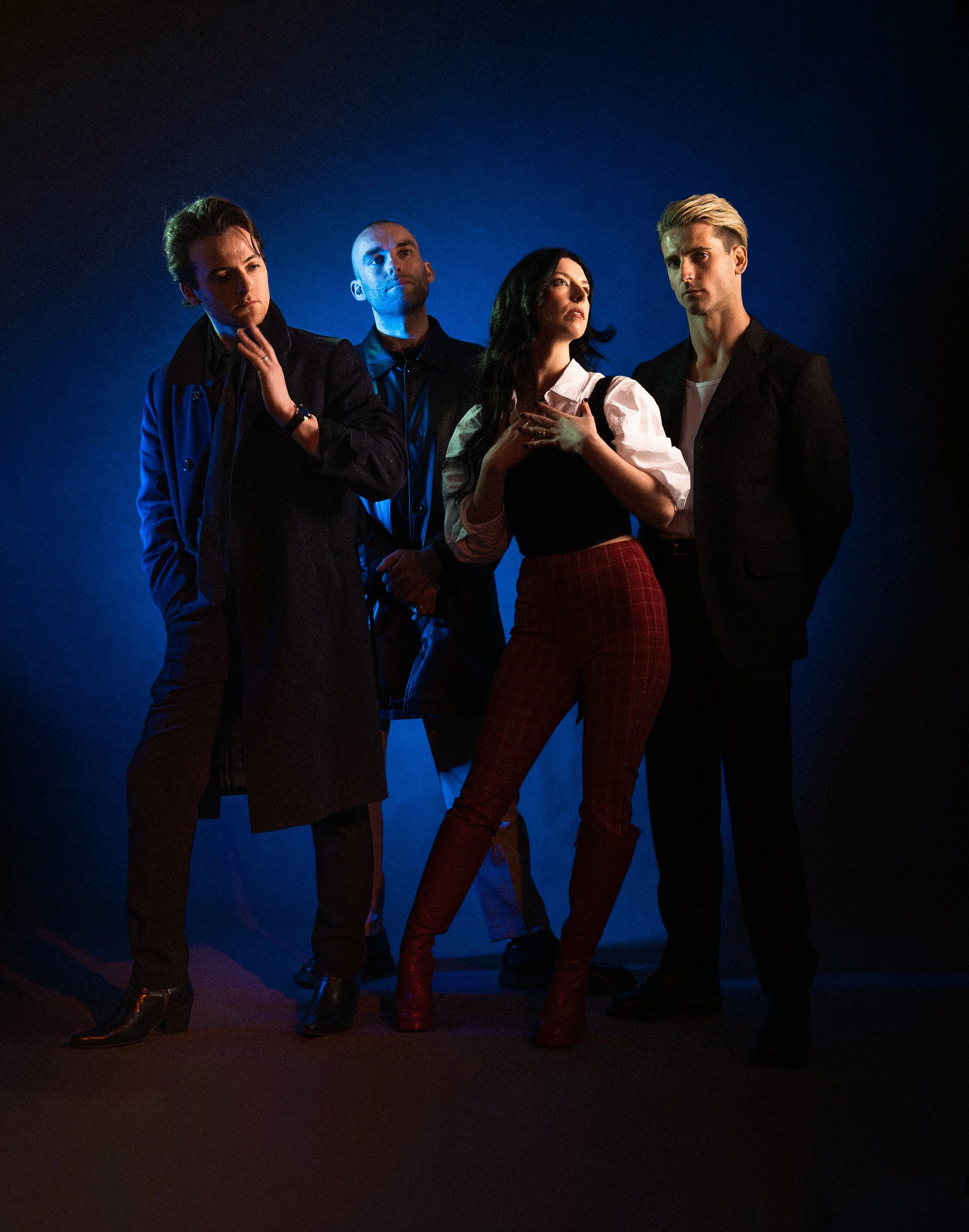 Soda Blonde blue background press photo 2023, photo by Patricio Cassinoni