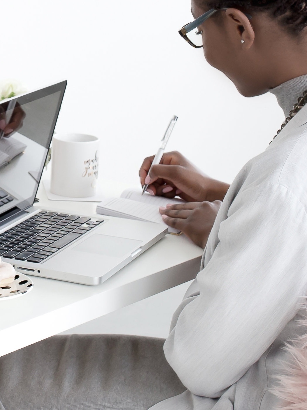 haute-stock-photography-blush-and-black-workday-final-13.jpg