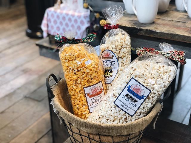 Happy Saturday! To celebrate the weekend, we&rsquo;re doing a 25% off sale of our popcorn and our coffee! These are perfect gifts for your coffee and snack addicts! Large bags of regular and cheddar are now only $3.75 and kettle corn is now only $2.9