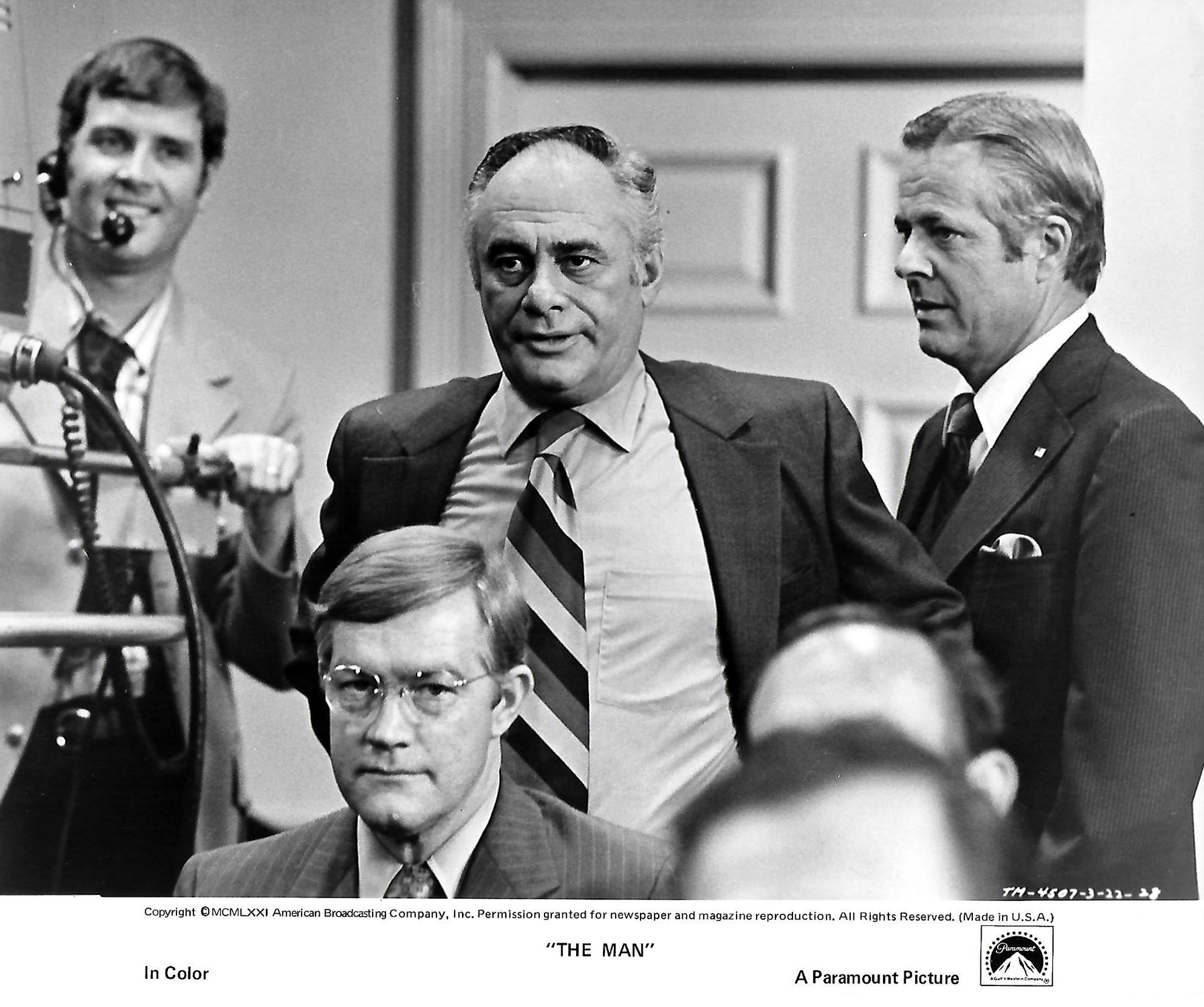  Martin Balsam (center), as “Jim Talley”, and William Windom (right), as “Arthur Eaton” 