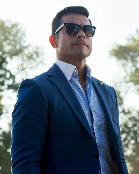 mark_consuelos_riverdale_season_three_interview-05.jpg