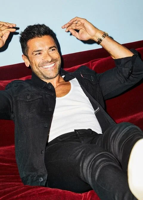 mark_consuelos_riverdale_season_three_interview-06.jpg