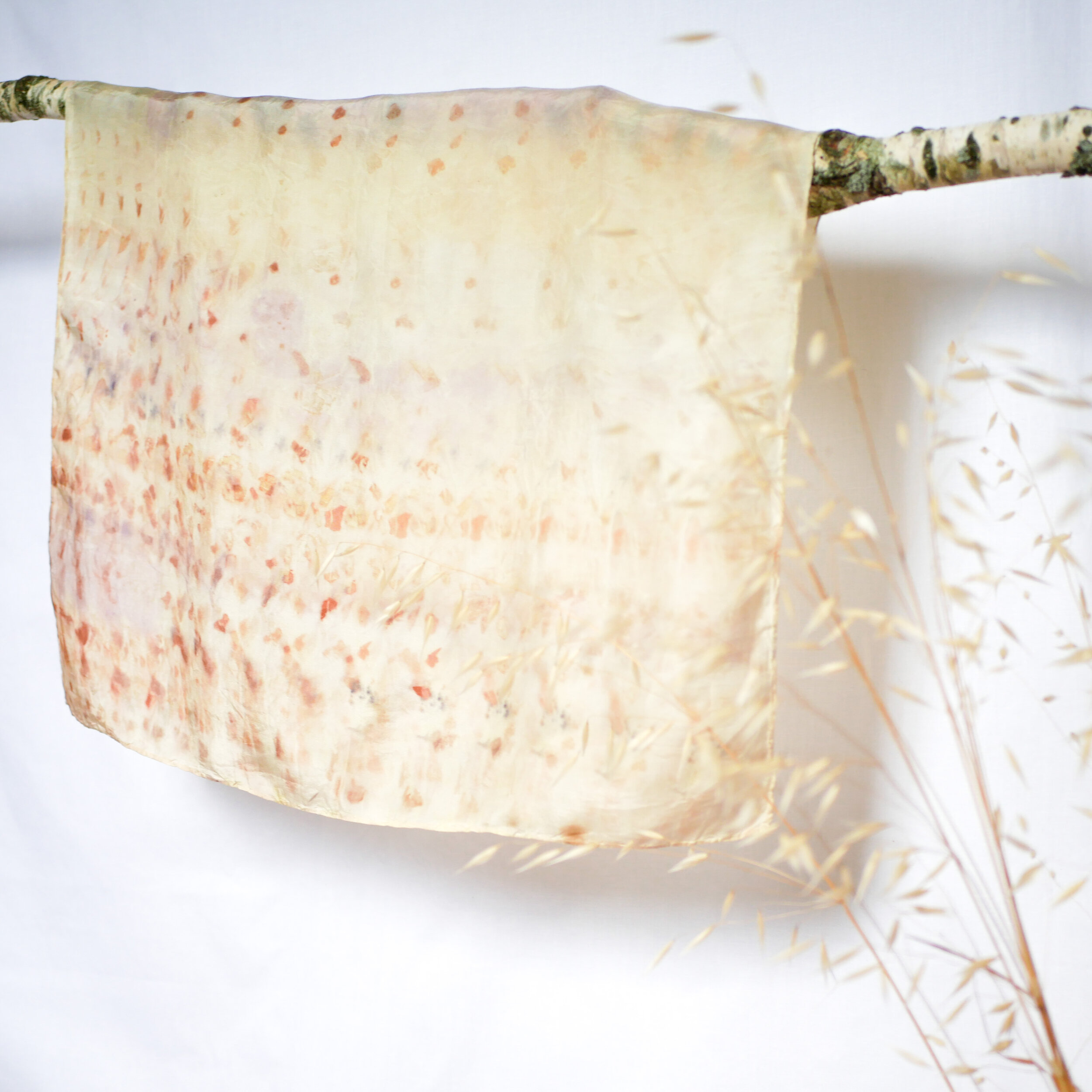 Carré de soie Pétales 