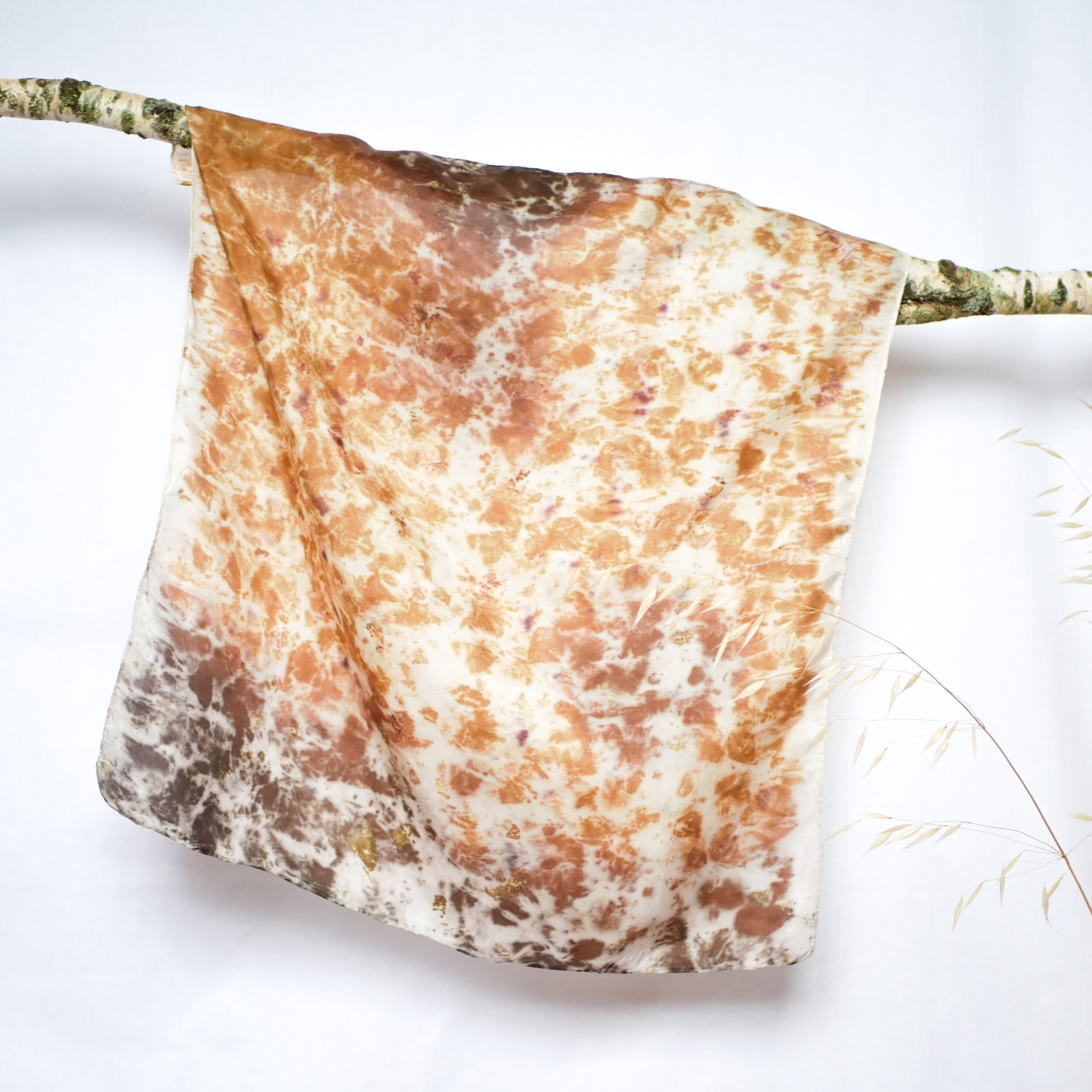 Carré de soie Fauve