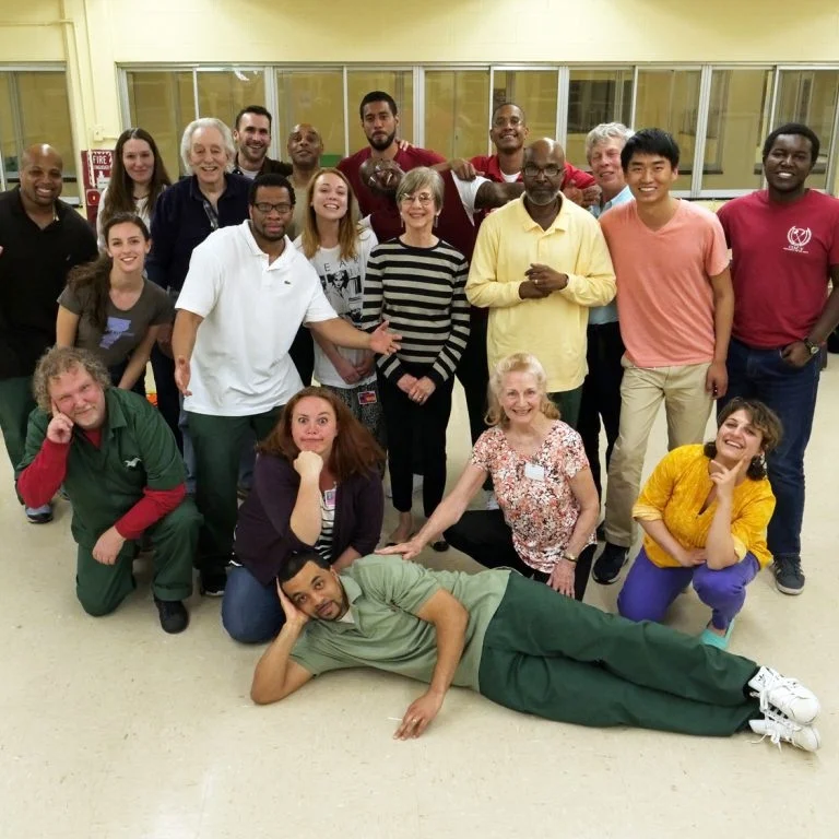Photo of 2017 prison theater course.