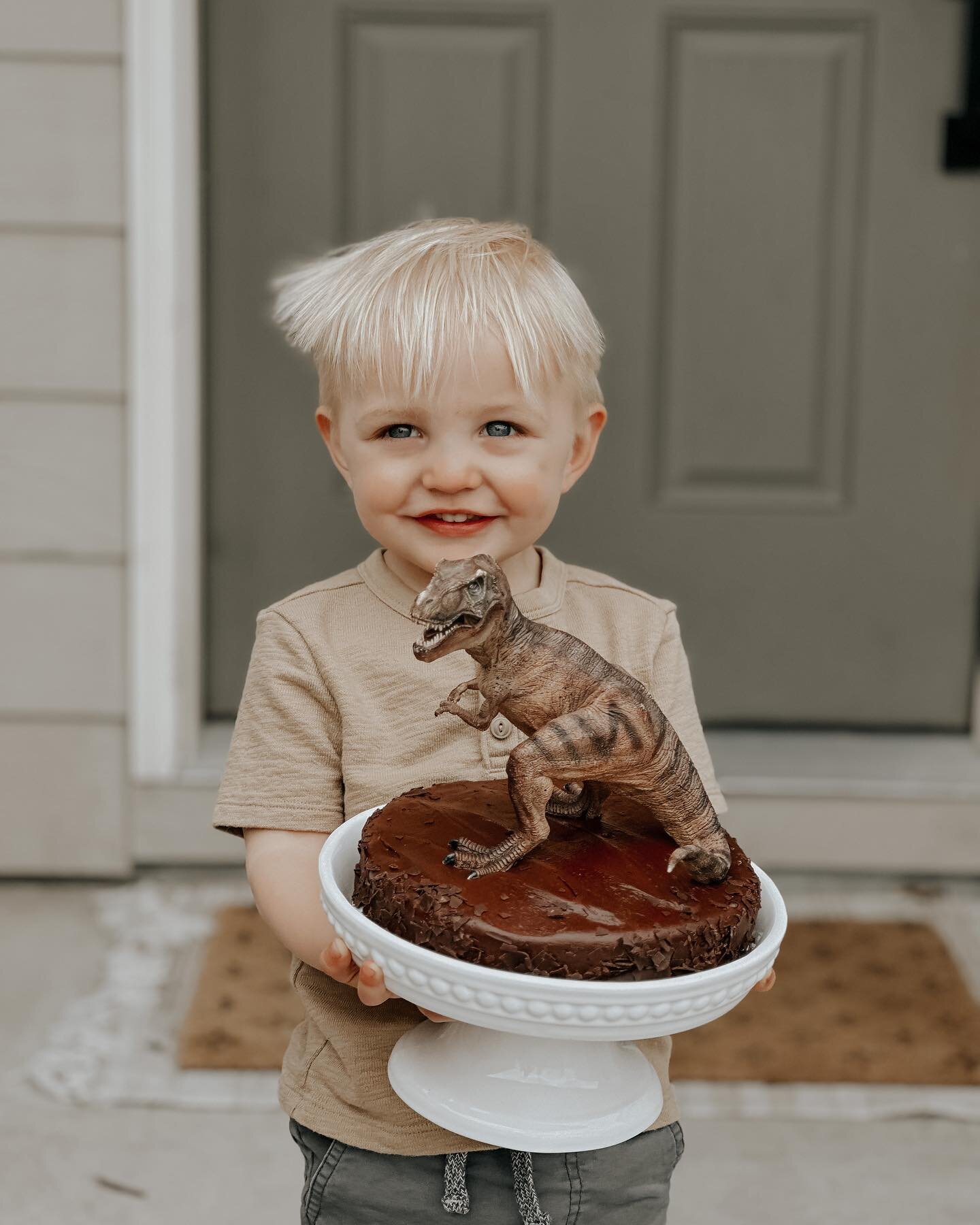 We celebrated max turning two yesterday with a grocery store birthday cake, a family dinner, and a lot of love 💛.