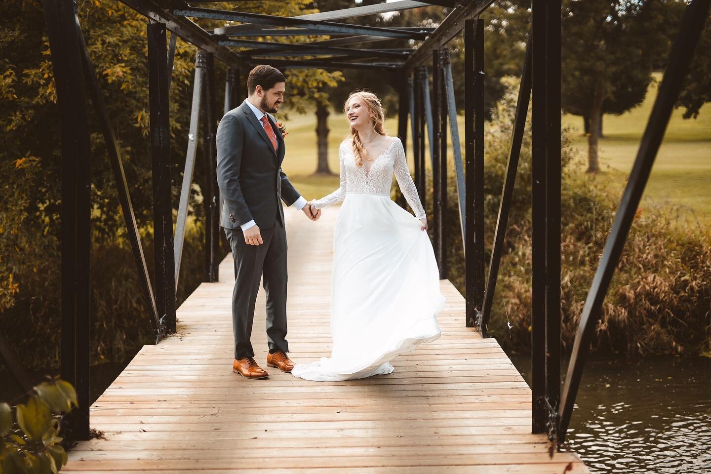 The happy couple! Congratulations Georgia and Blake! 🥂 Here&rsquo;s to a wonderful marriage! 🥂Thank you Georgia for choosing your dress at our boutique. You were a joy to work with. 
.
@bylillianwest style 66135
.
#lidiasrealbride #lillianwest #lil