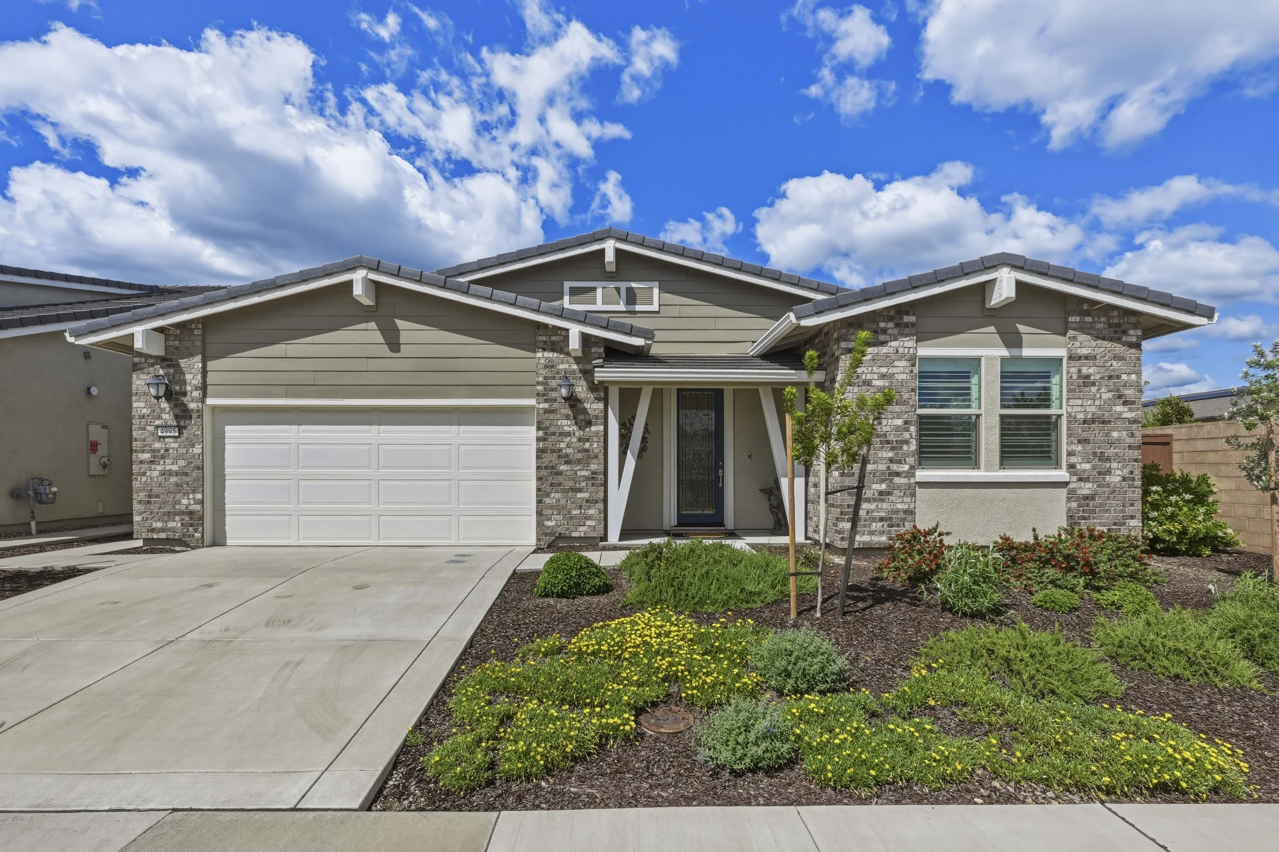 4995 Del Mar Dr _1.jpg