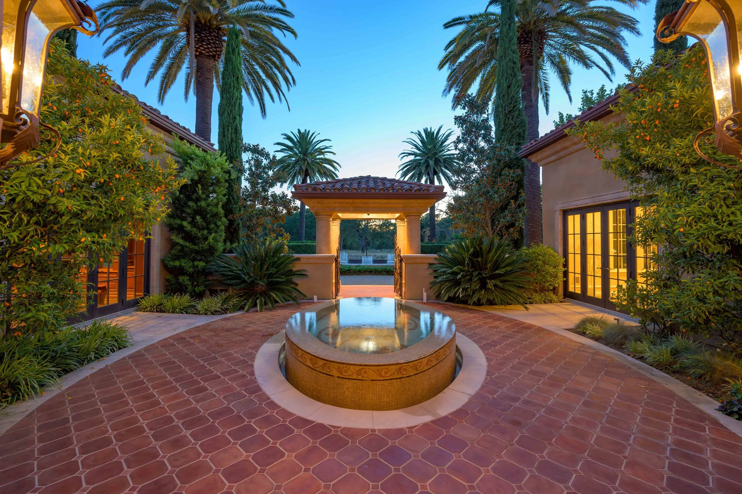 9220 Royal Crest Court - Twilights 4.jpg