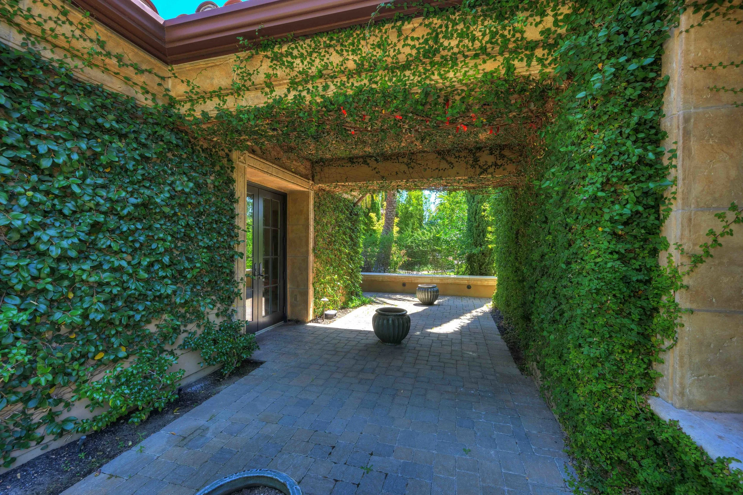 9220 Royal Crest Court 18.jpg