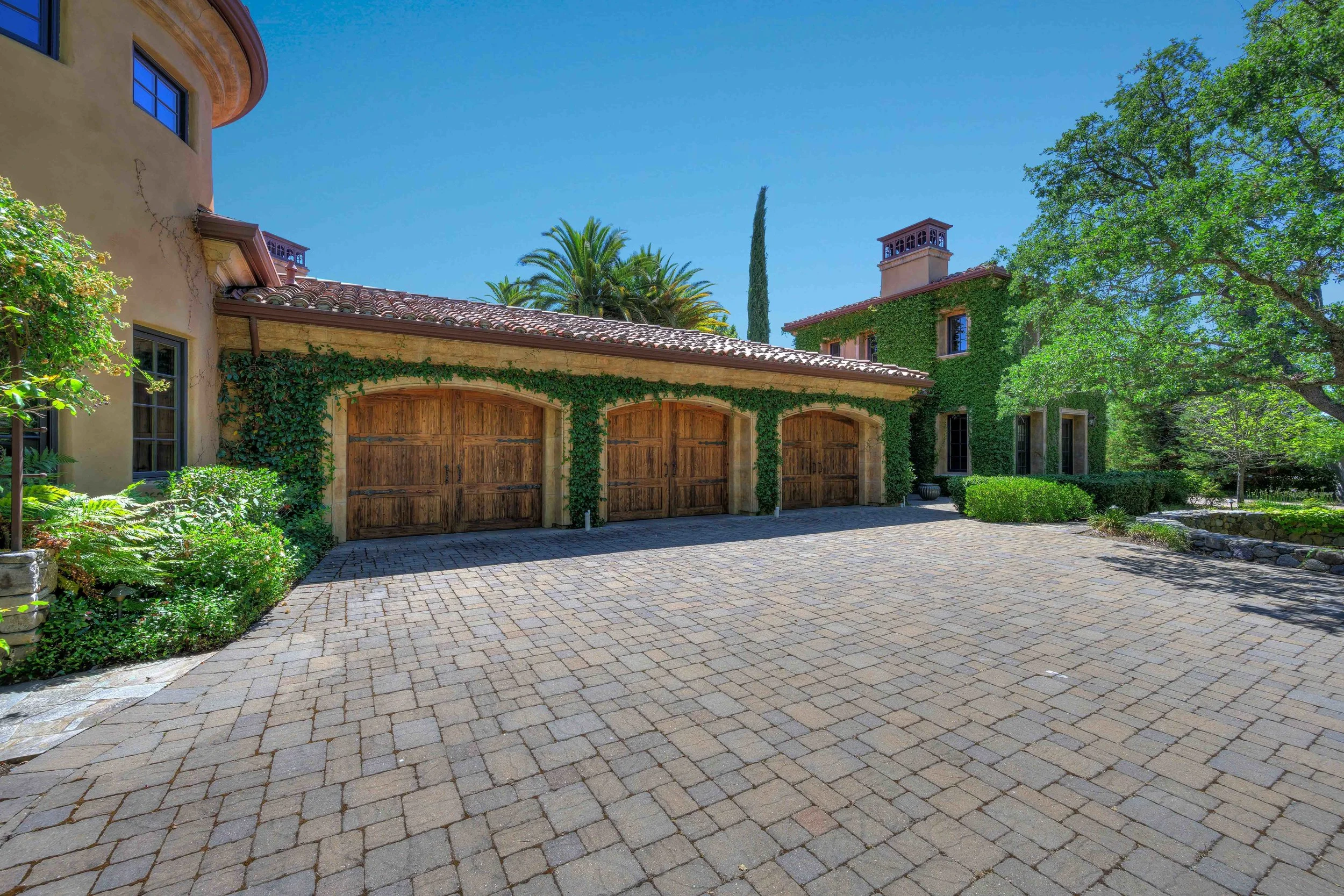 9220 Royal Crest Court 20.jpg