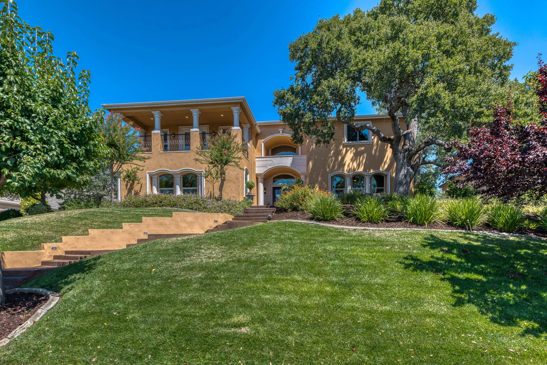 5489 Sur Mer Drive 26.jpg