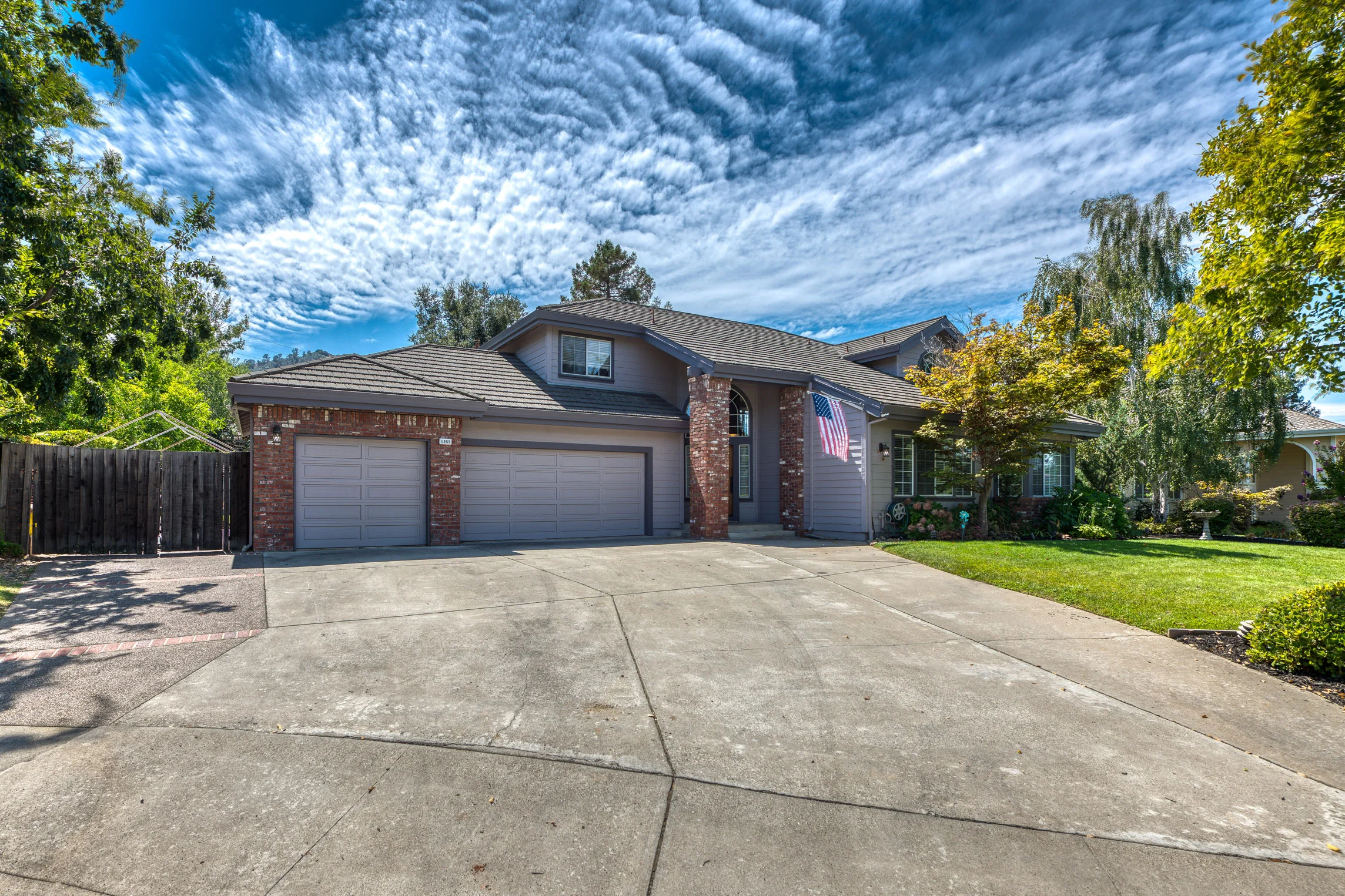 1259 Quiet Cir 2.jpg