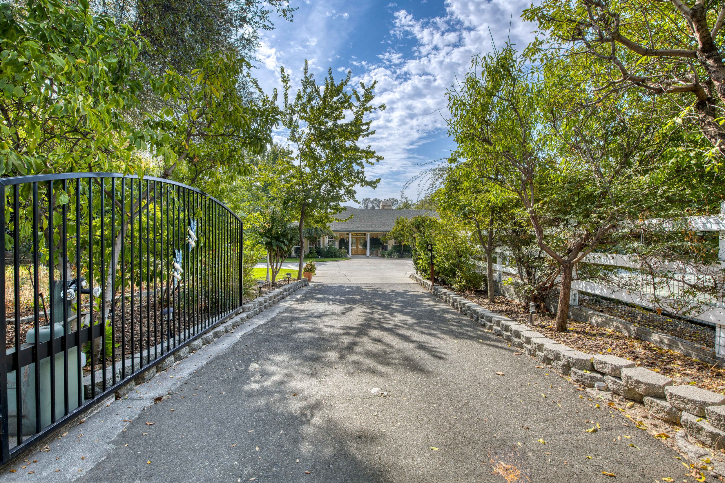 5810 Macargo Street _1.jpg