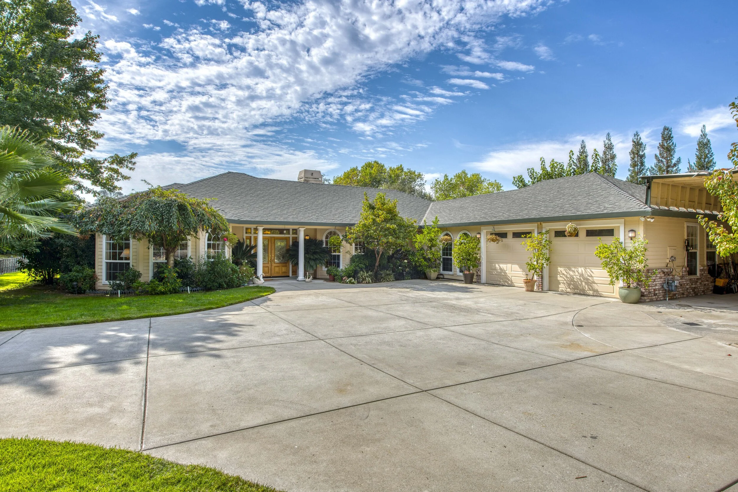 5810 Macargo Street _5.jpg